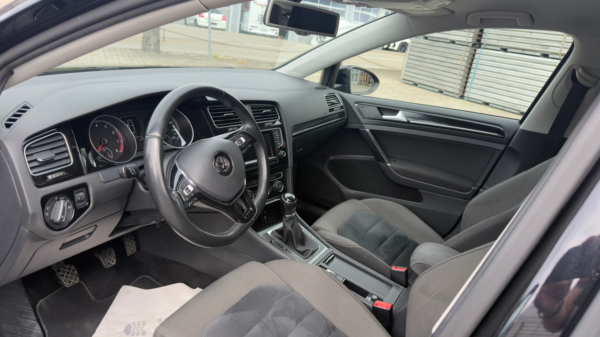 VW Golf 1.4 TSI Highline-image-8