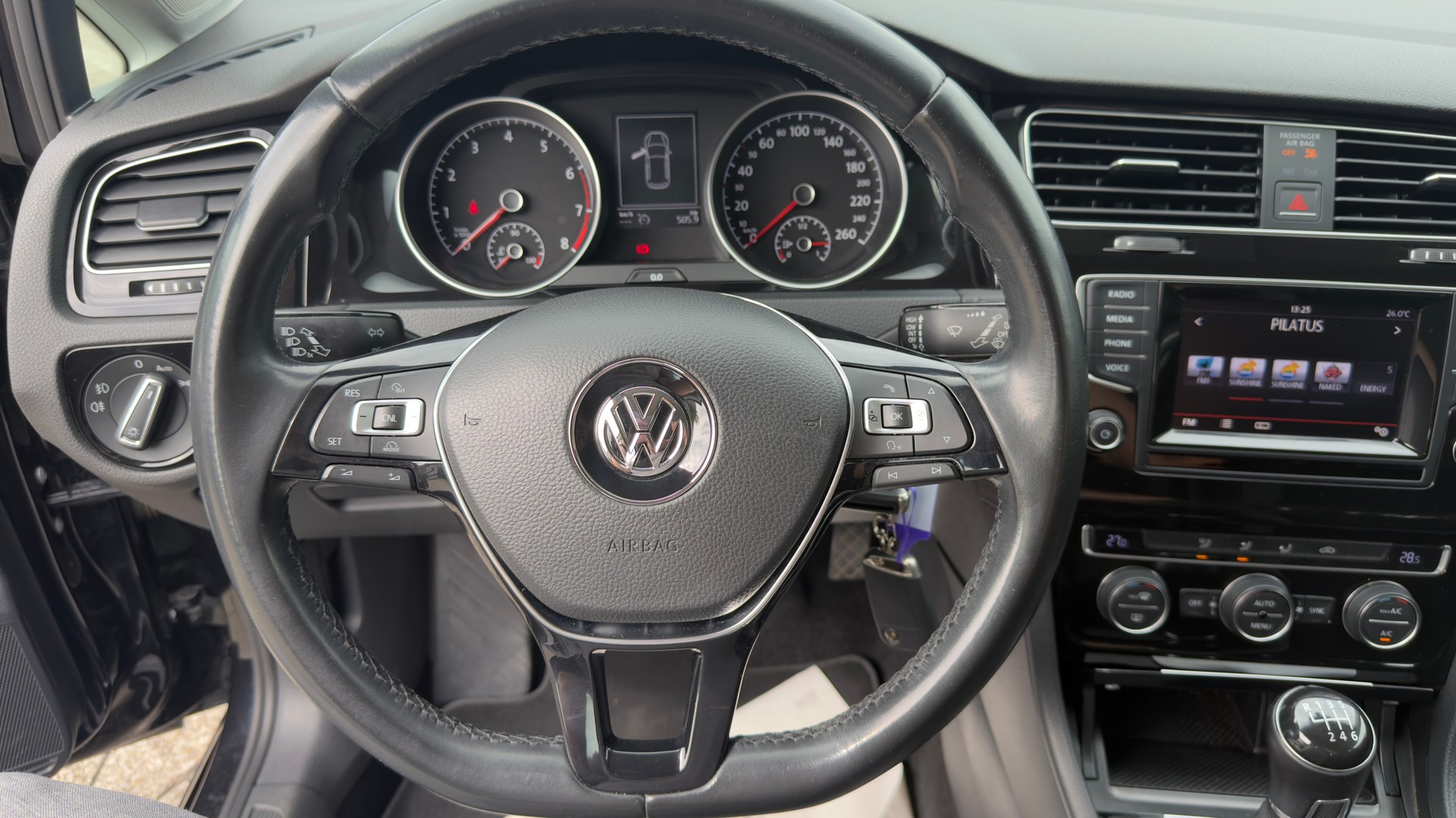 VW Golf 1.4 TSI Highline-image-9