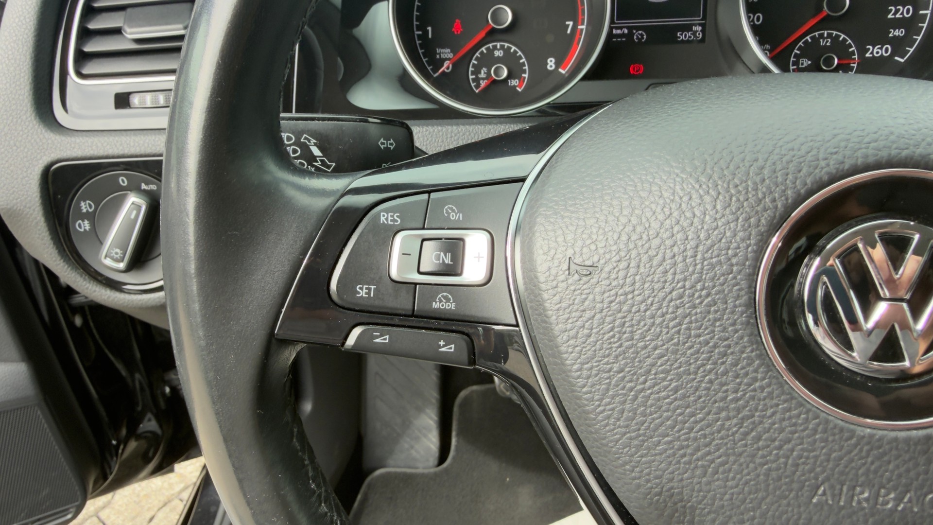 VW Golf 1.4 TSI Highline-image-10