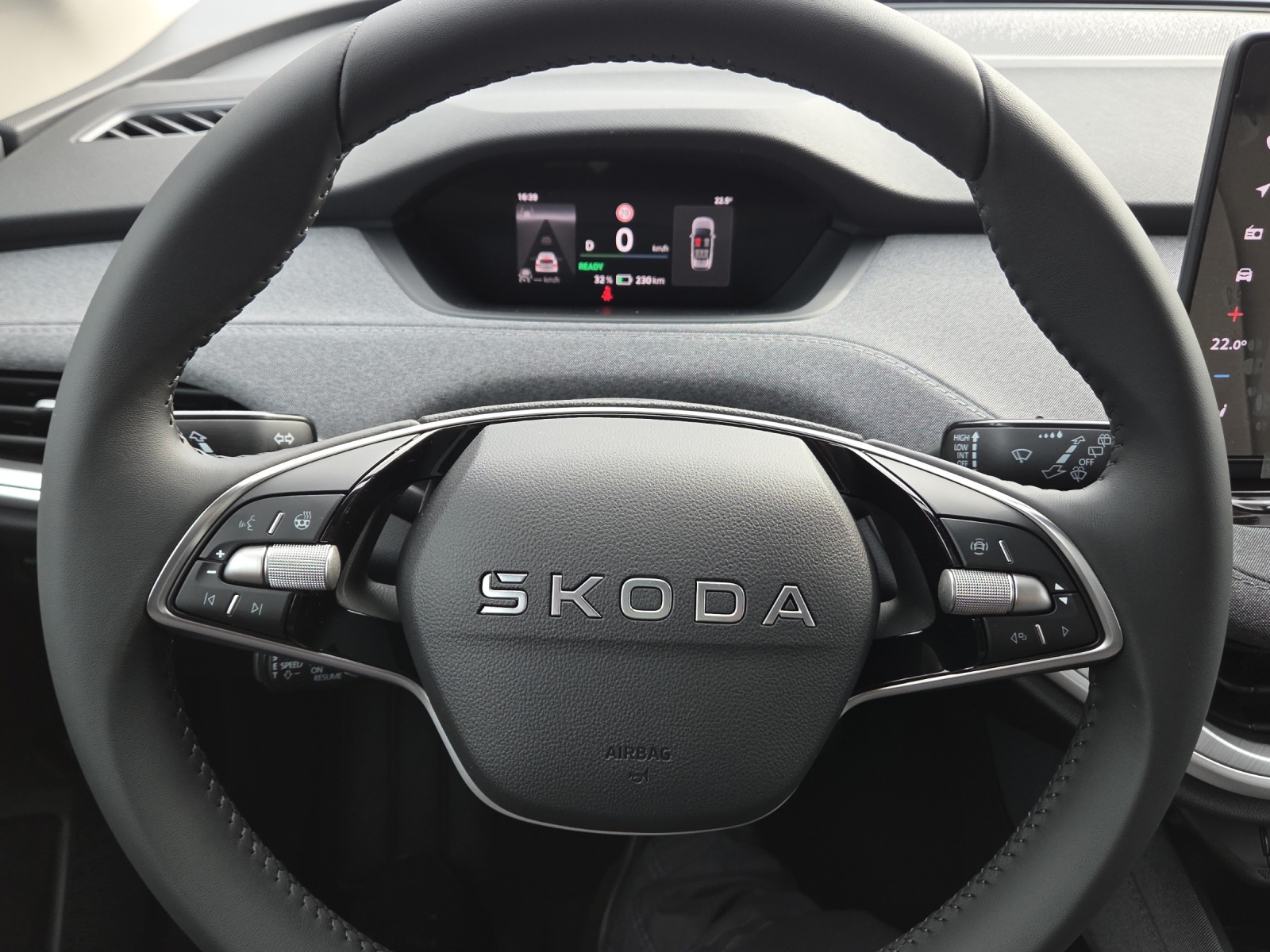 SKODA Enyaq 85x Dynamic 4x4-image-10