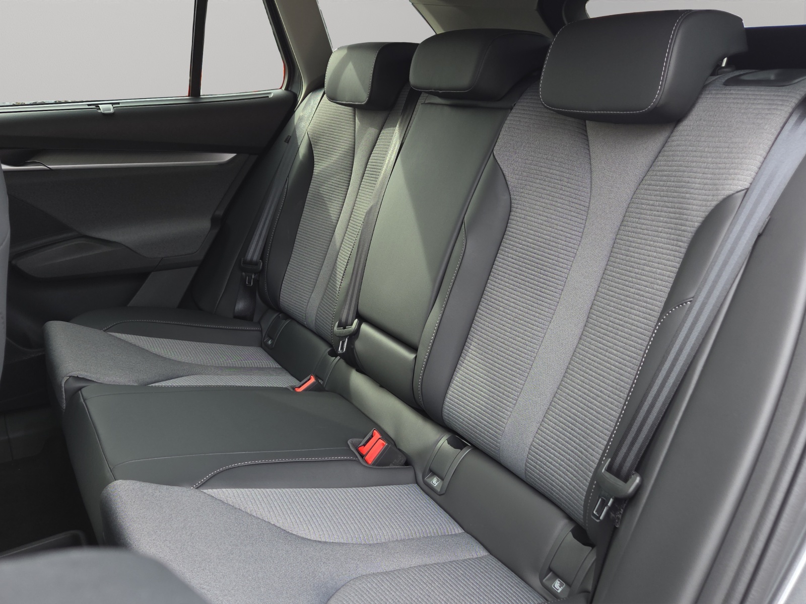 SKODA Enyaq 85x Dynamic 4x4-image-8