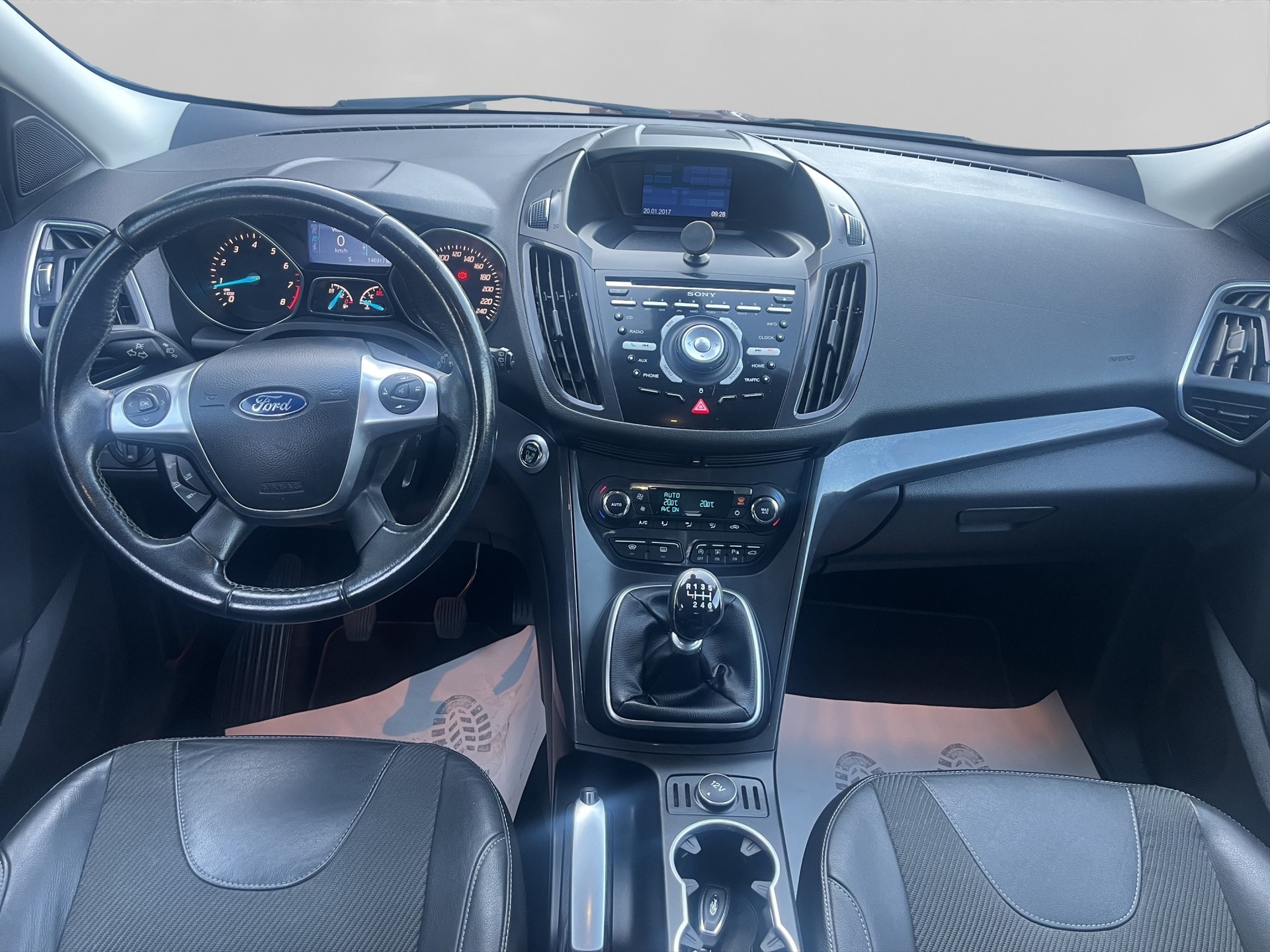 FORD Kuga 1.5 SCTi Titanium 2WD-image-6