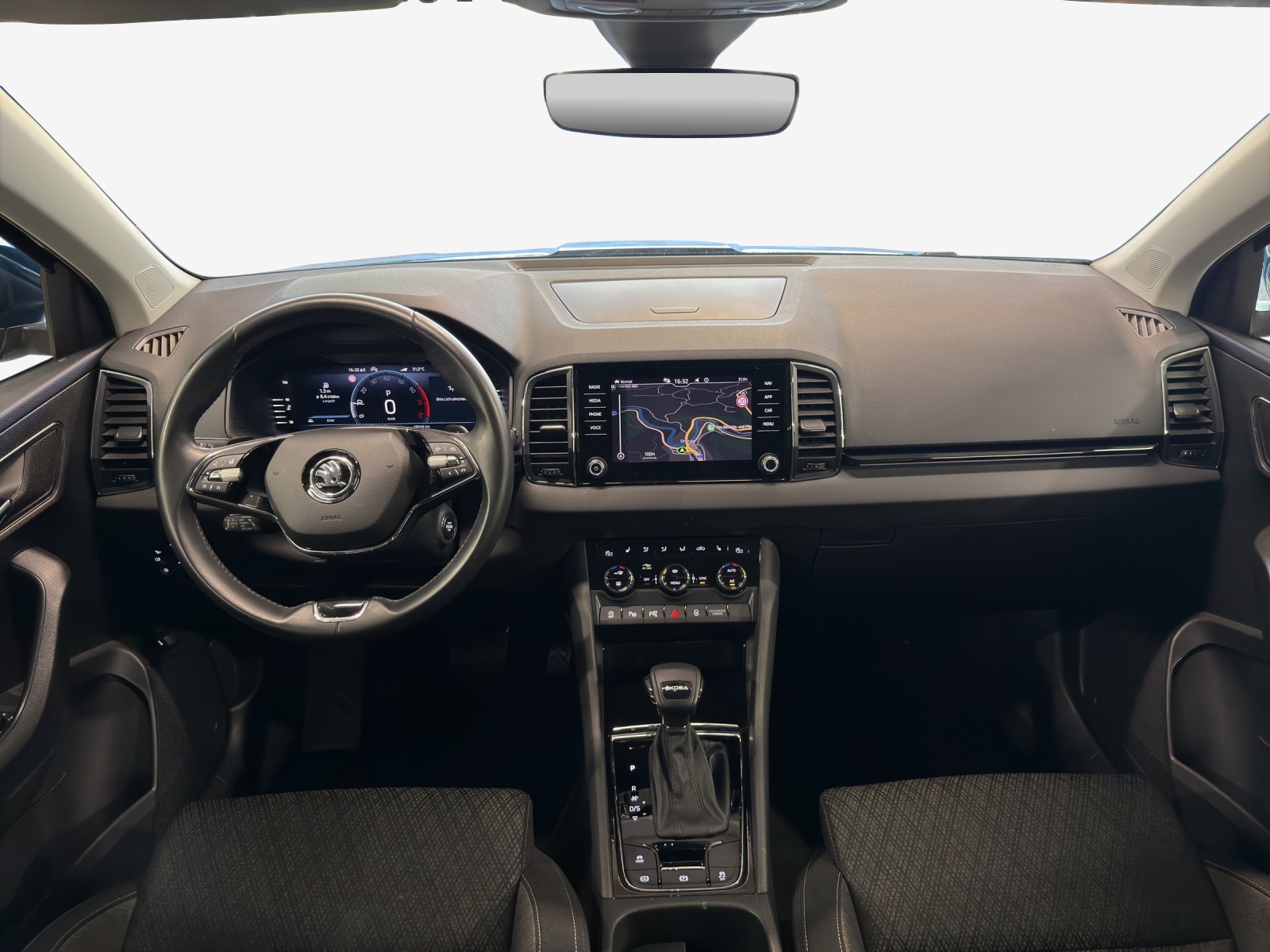 SKODA Karoq 1.5 TSI Style DSG-image-10