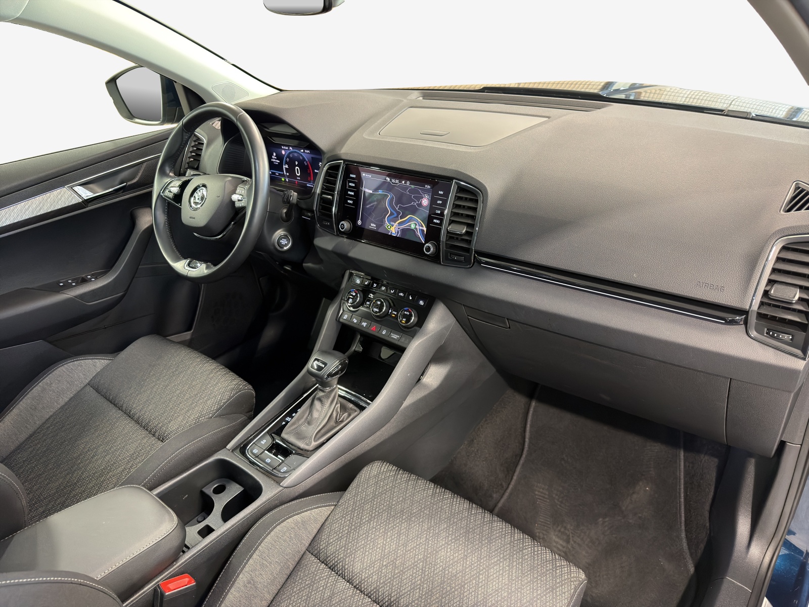 SKODA Karoq 1.5 TSI Style DSG-image-15