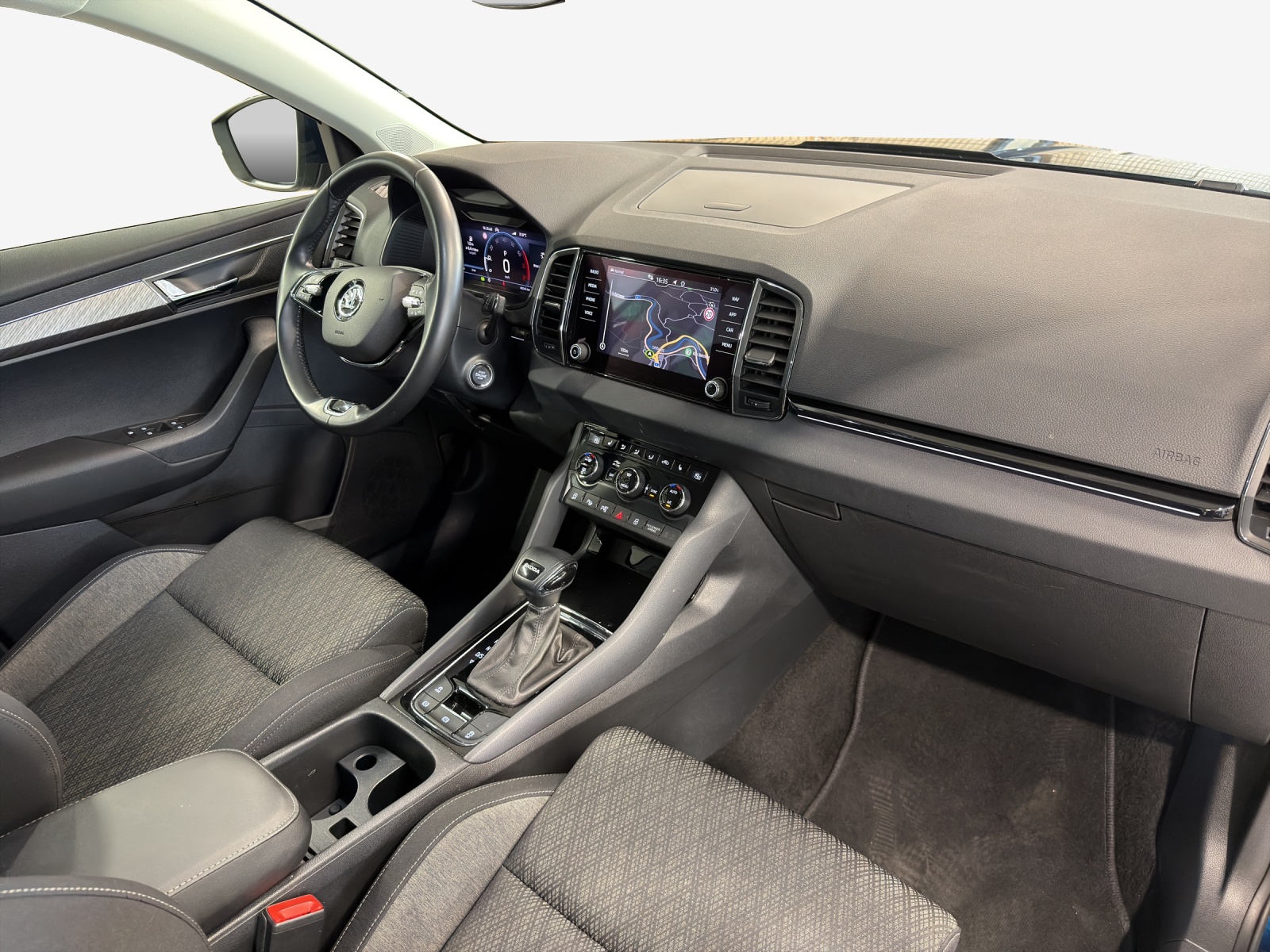 SKODA Karoq 1.5 TSI Style DSG-image-14