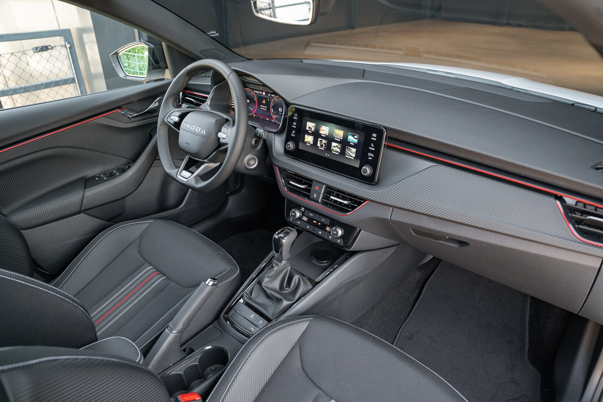 SKODA Scala 1.5 TSI Monte Carlo DSG-image-13