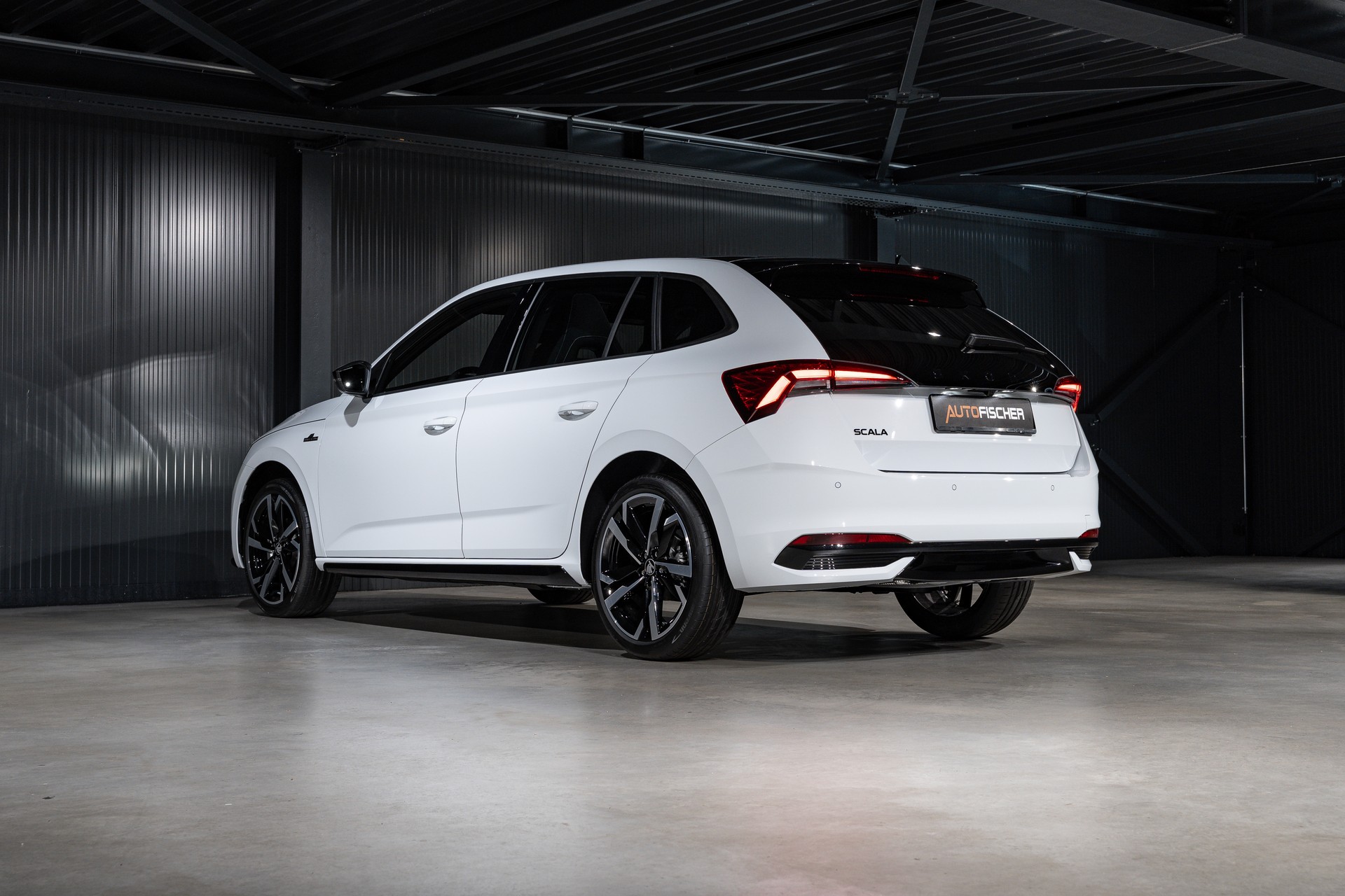 SKODA Scala 1.5 TSI Monte Carlo DSG-image-8