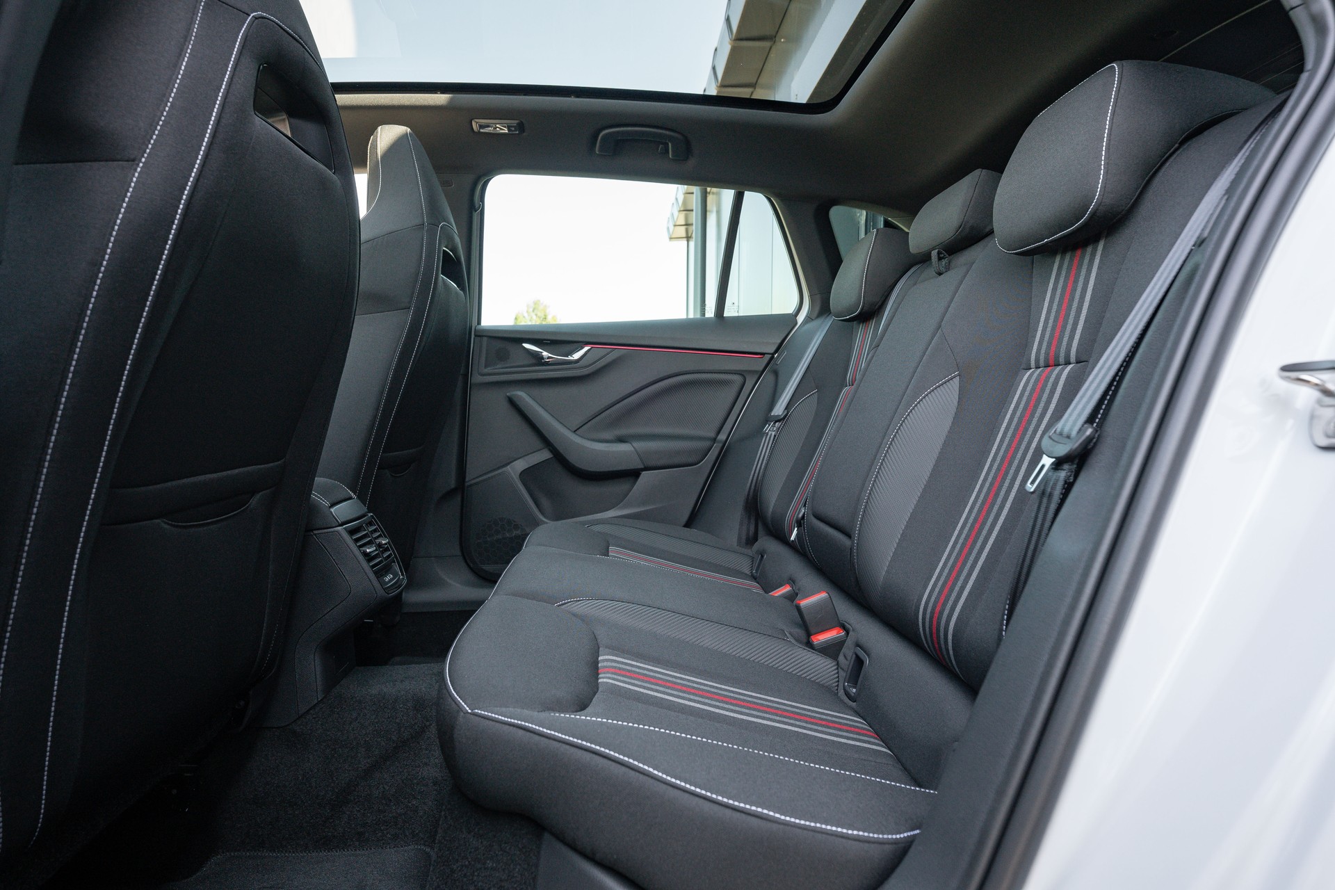 SKODA Scala 1.5 TSI Monte Carlo DSG-image-11