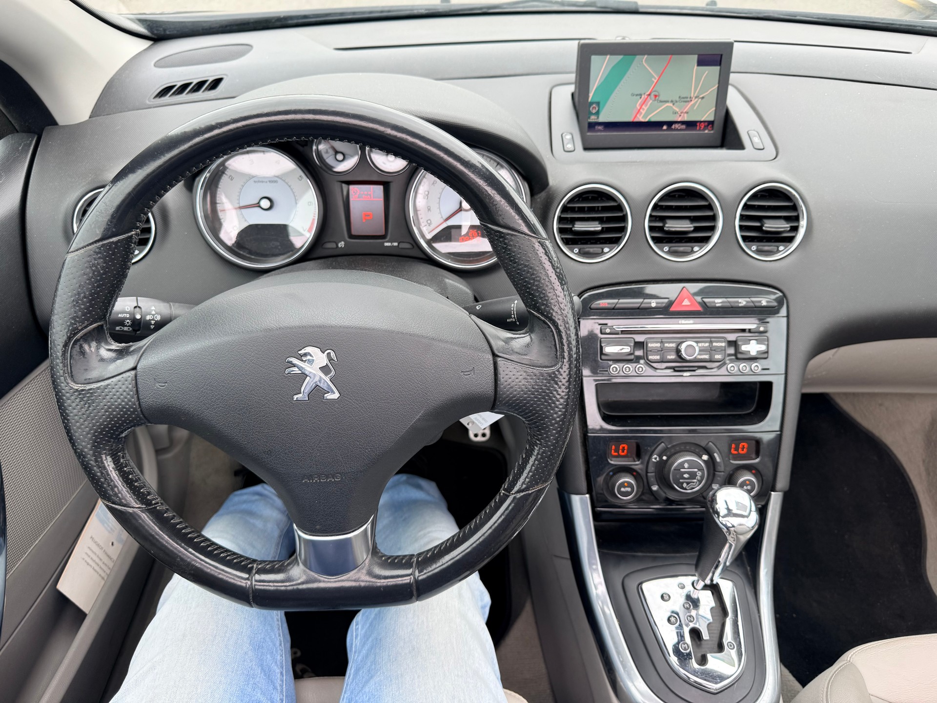 PEUGEOT 308 CC 1.6 16V Turbo R.Garros Automatic-image-13