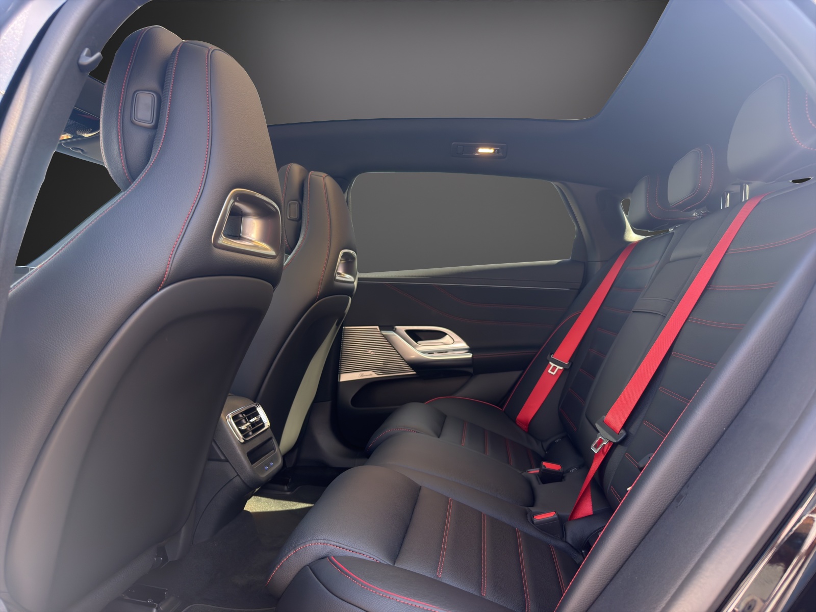 MERCEDES-BENZ C 400 4Matic AMG Line elektrisch-image-9