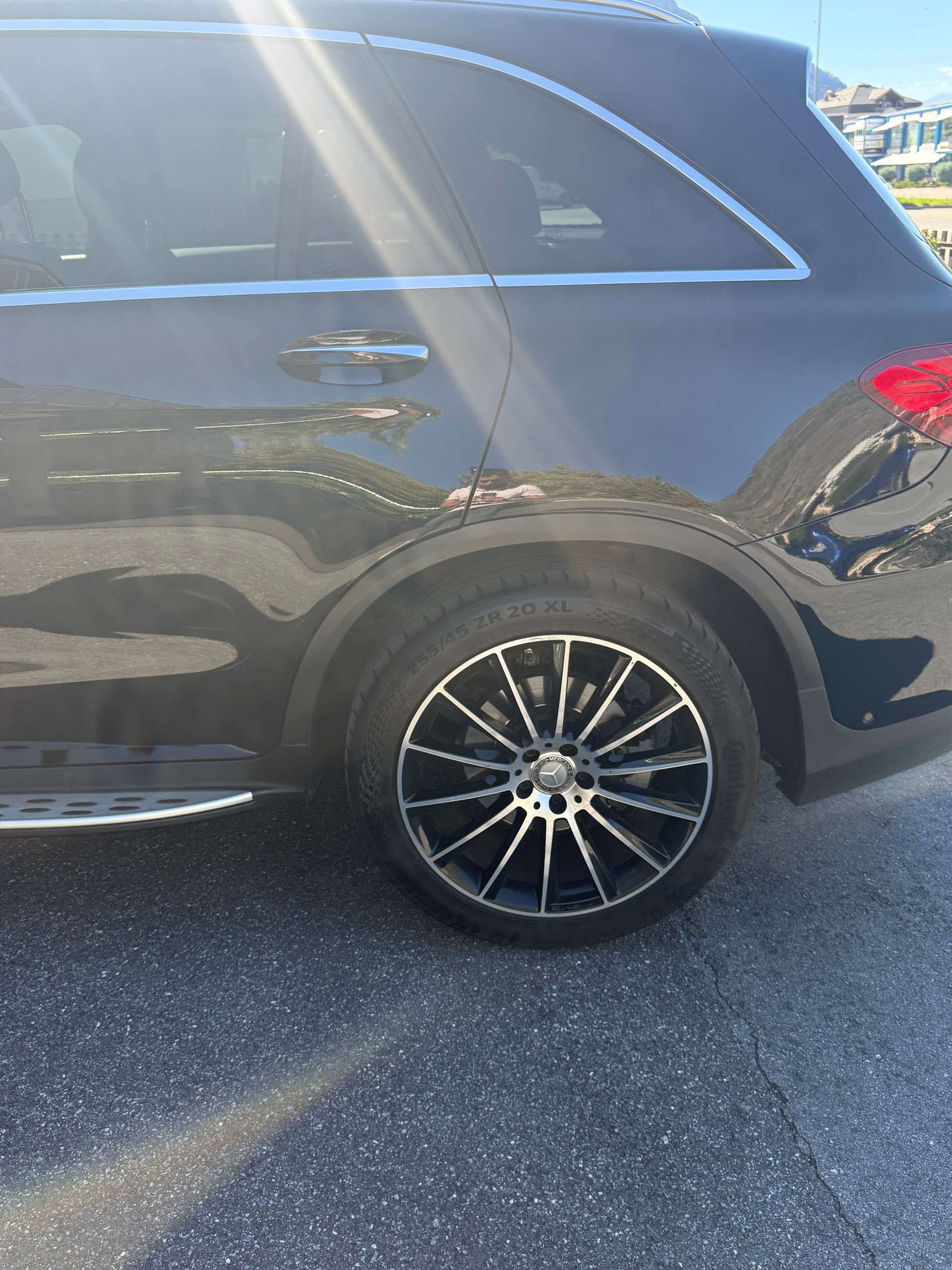 MERCEDES-BENZ GLC 250 d AMG Line 4m-image-8