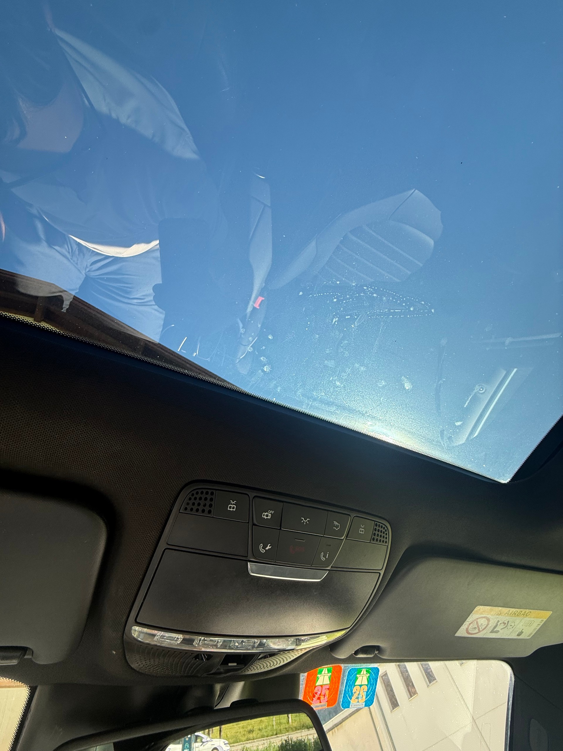 MERCEDES-BENZ GLC 250 d AMG Line 4m-image-4