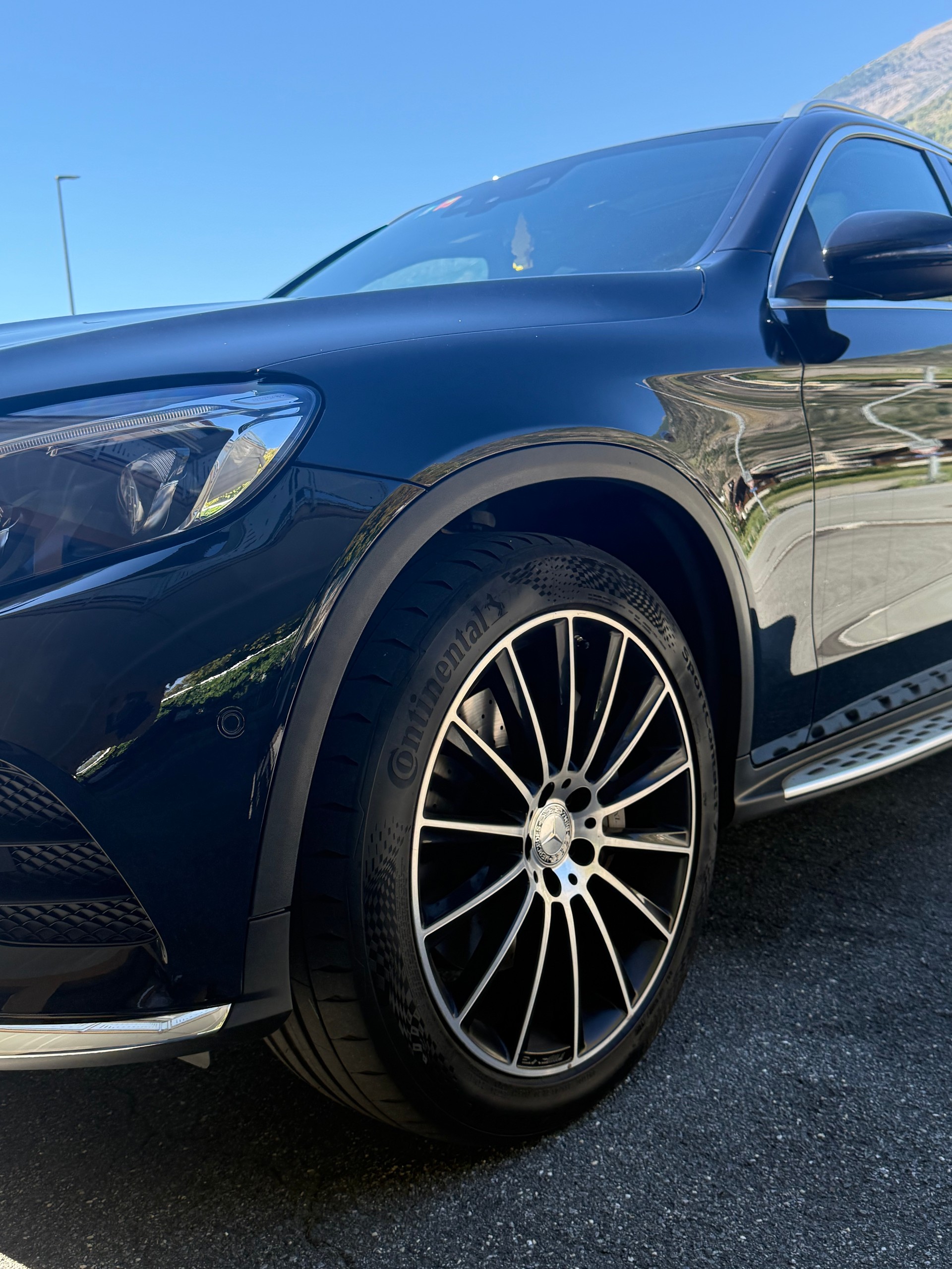 MERCEDES-BENZ GLC 250 d AMG Line 4m-image-1