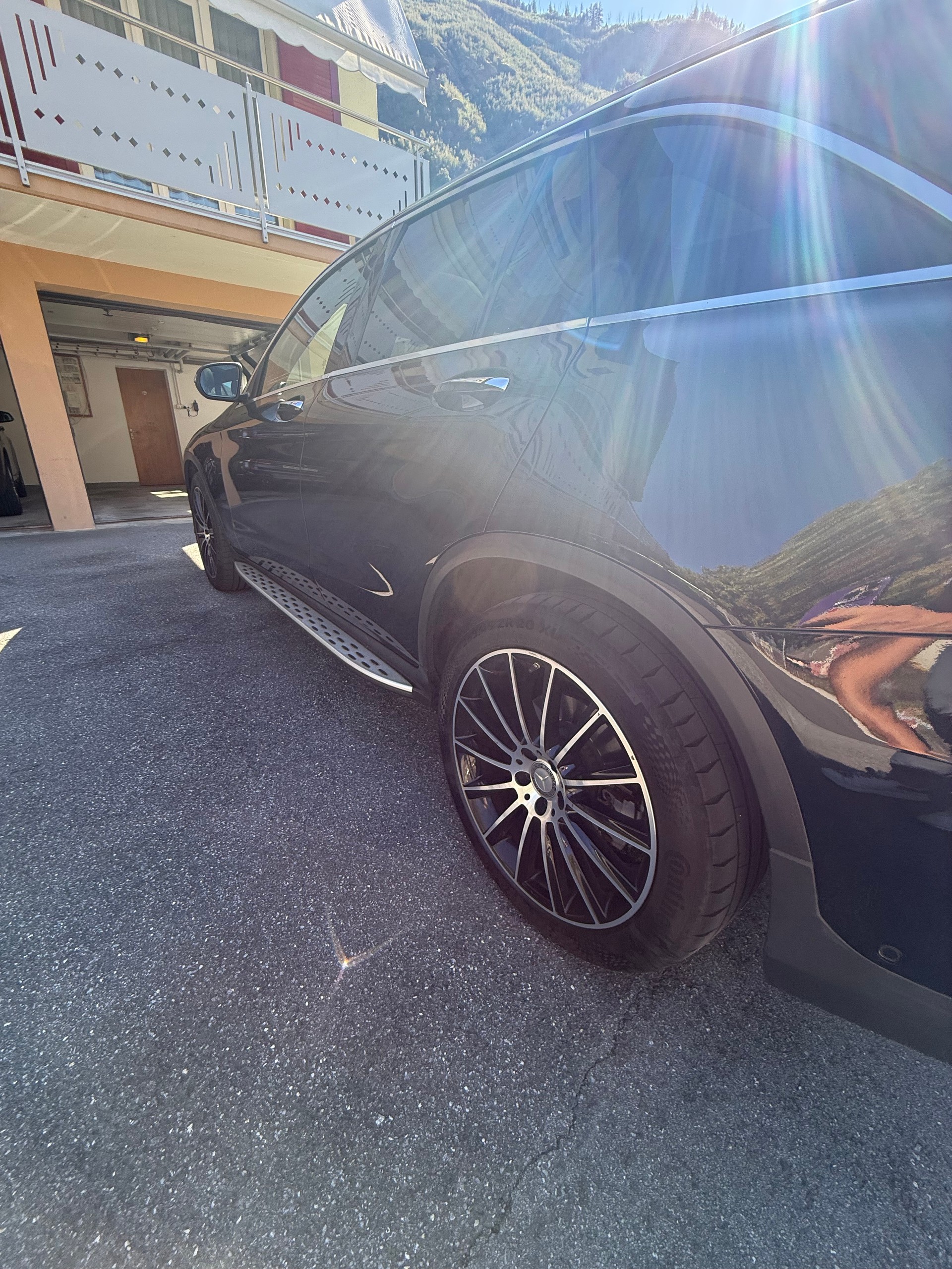 MERCEDES-BENZ GLC 250 d AMG Line 4m-image-6