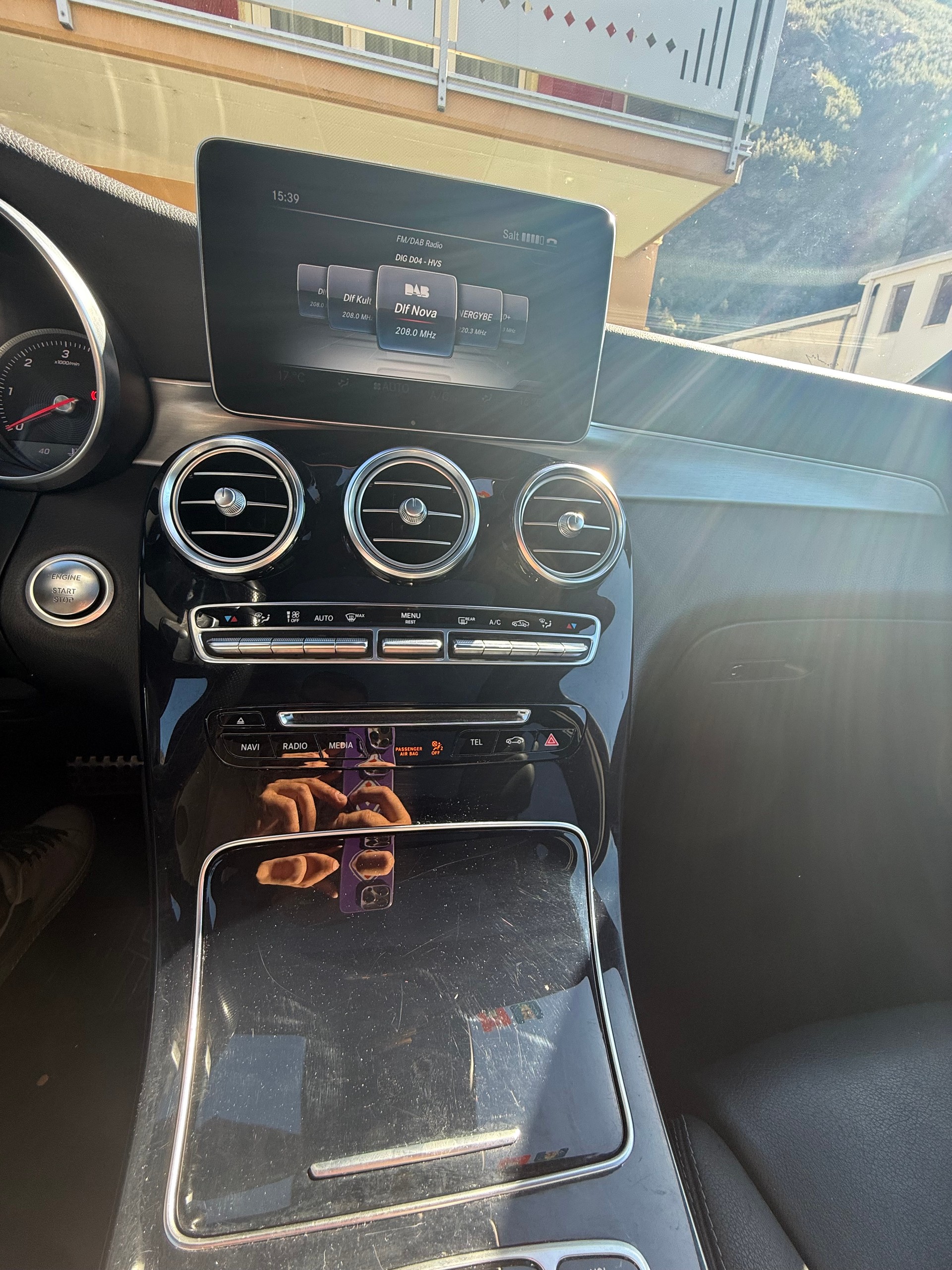 MERCEDES-BENZ GLC 250 d AMG Line 4m-image-5