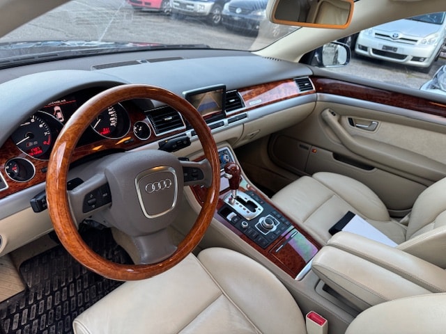 AUDI S8 5.2 V10 quattro tiptronic-image-4