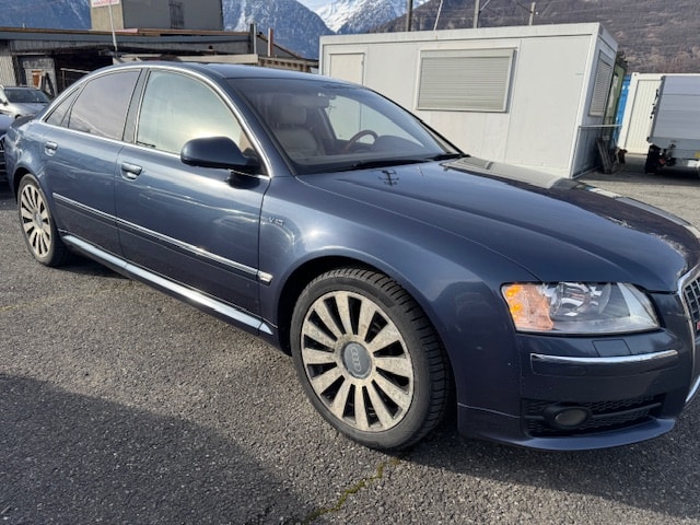AUDI S8 5.2 V10 quattro tiptronic-image-0