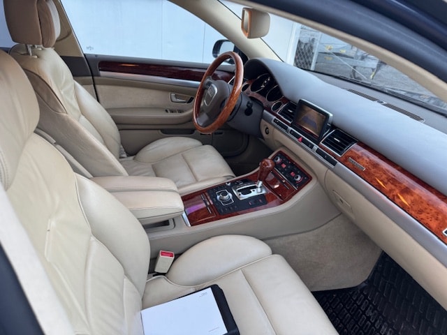 AUDI S8 5.2 V10 quattro tiptronic-image-9