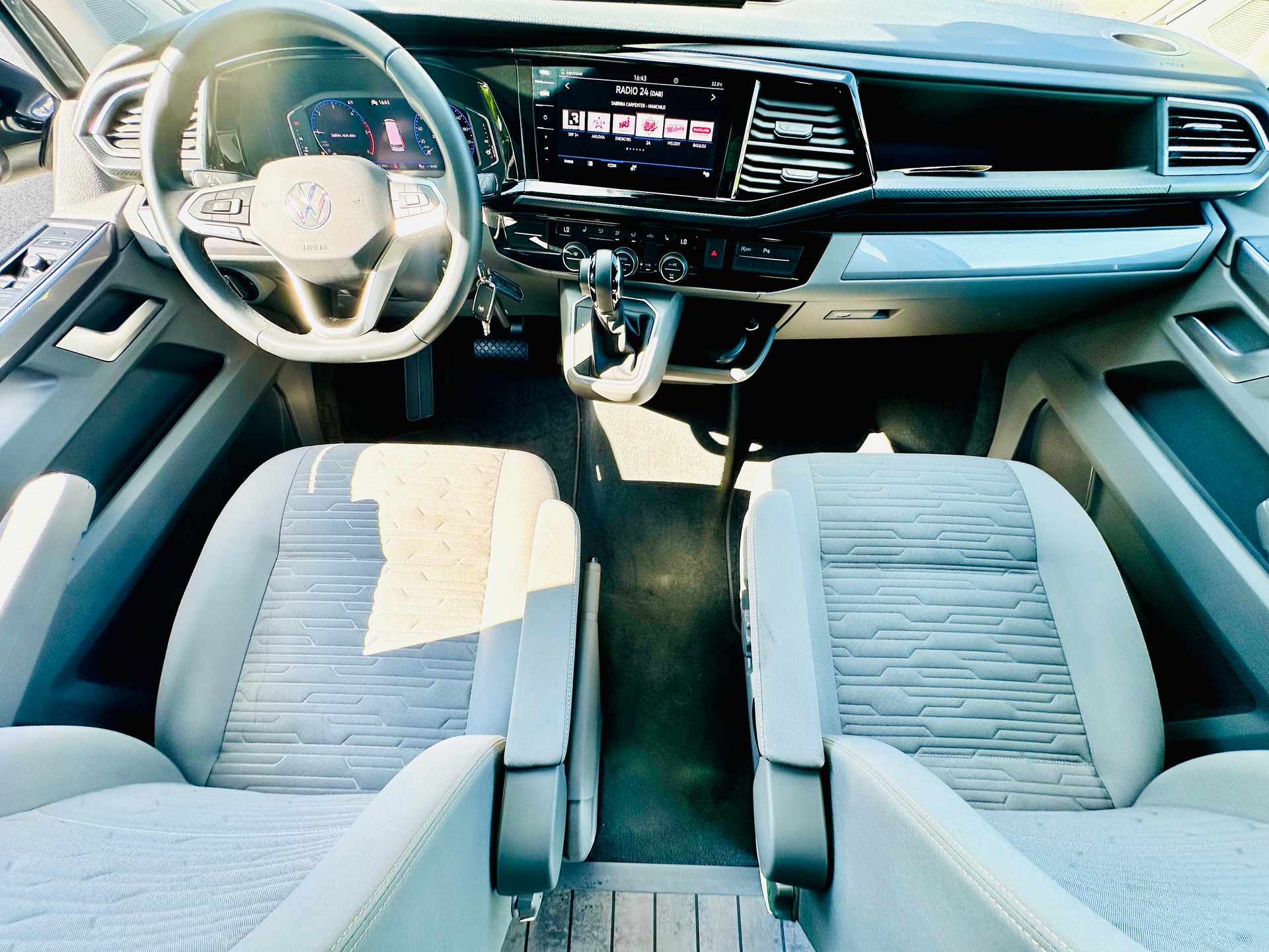 VW 2.0TDi 150PS CALIFORNIA EDITION OCEAN ***NEUWERTIG*** Top ausgestattet-image-26