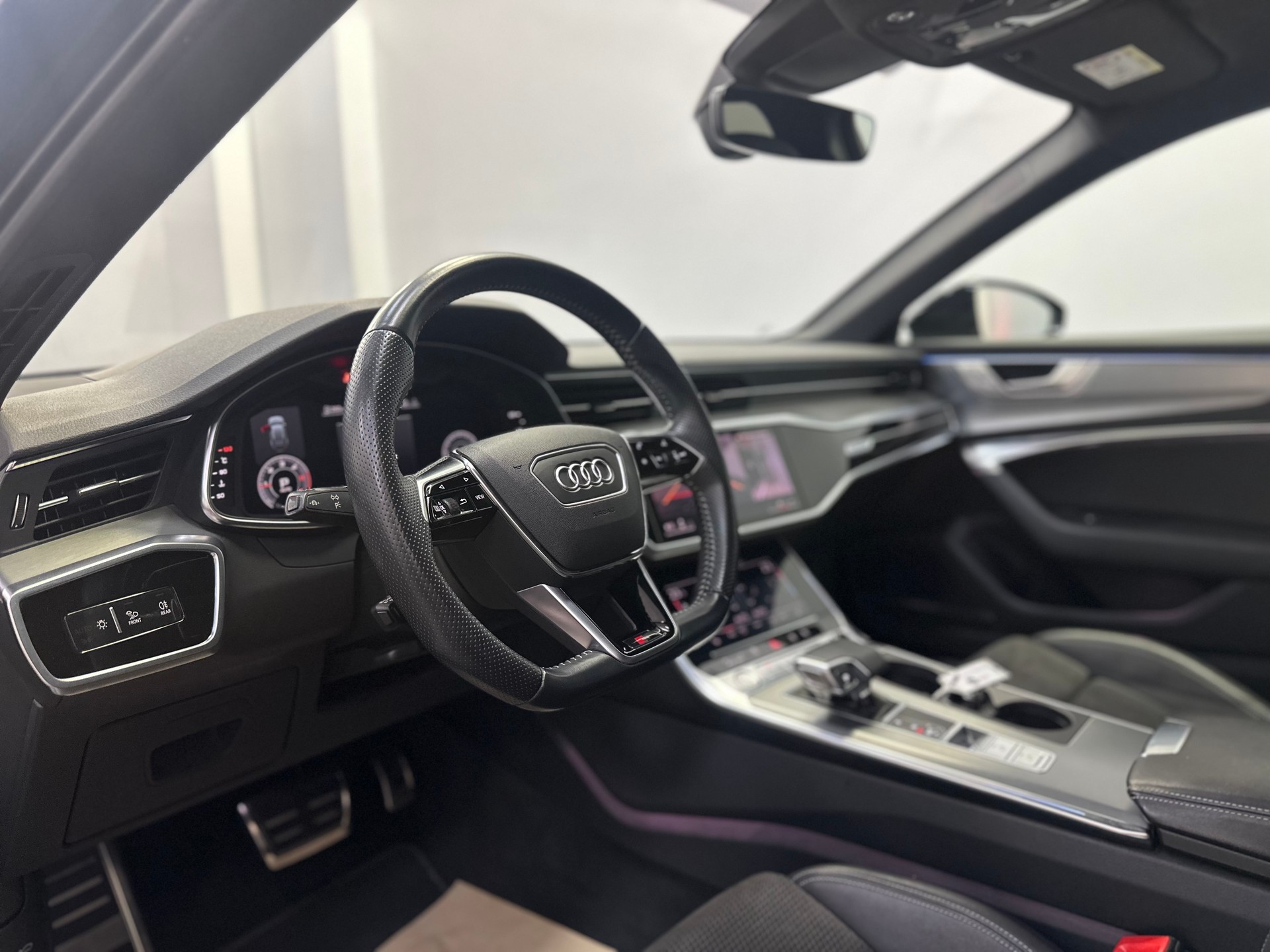 AUDI A6 Avant 40 TDI Sport quattro S-tronic-image-10