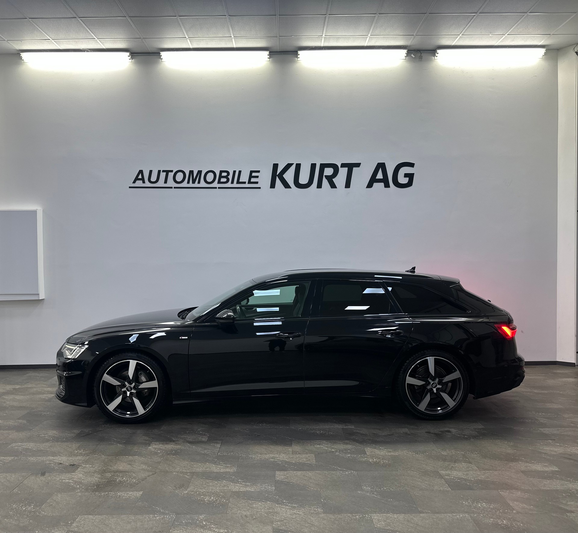 AUDI A6 Avant 40 TDI Sport quattro S-tronic-image-2