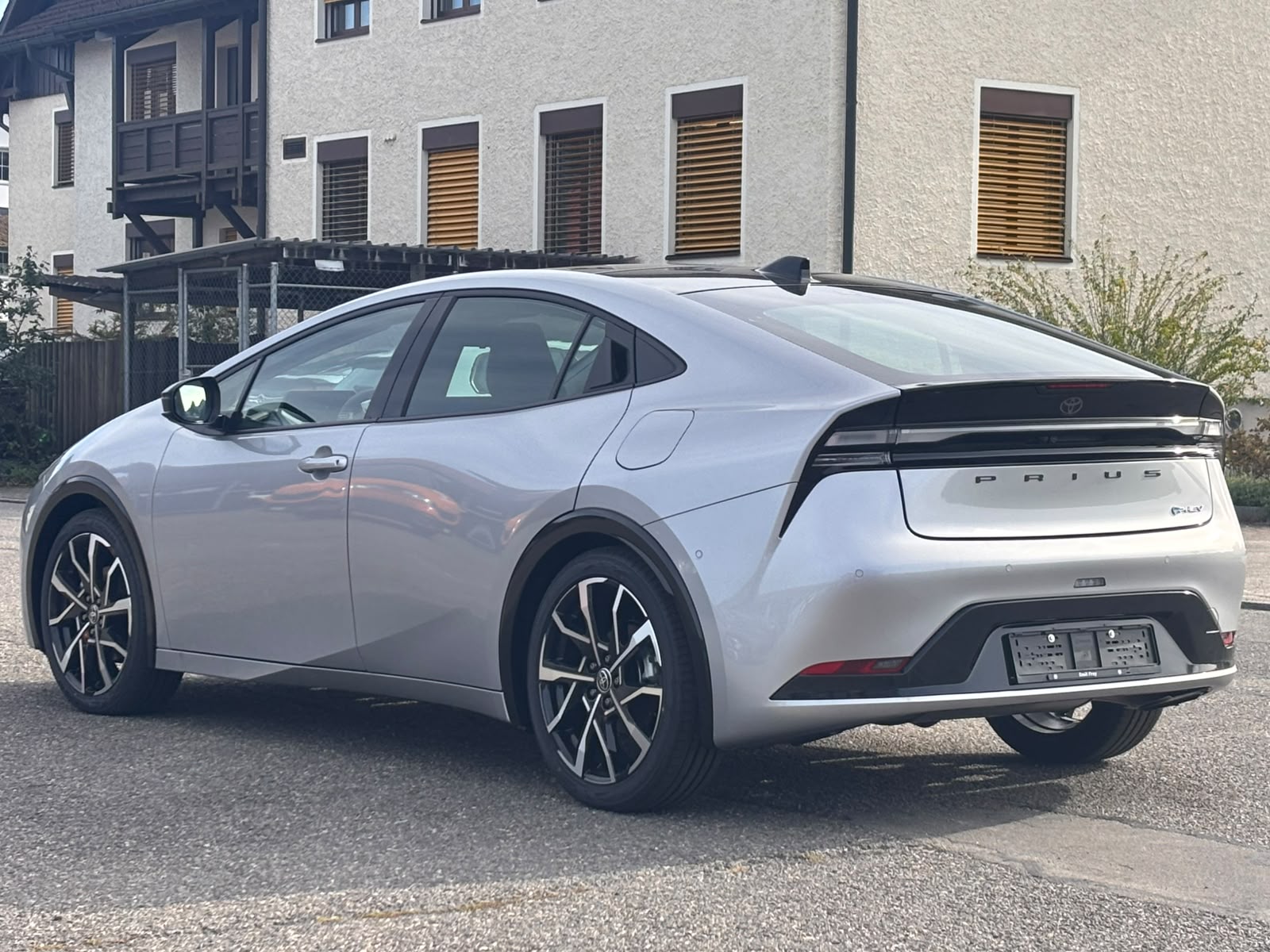 TOYOTA Prius 2,0 VVT-i Plug-in Hybrid Premium-image-6