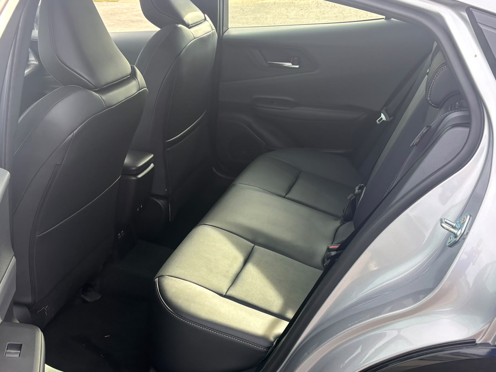 TOYOTA Prius 2,0 VVT-i Plug-in Hybrid Premium-image-11
