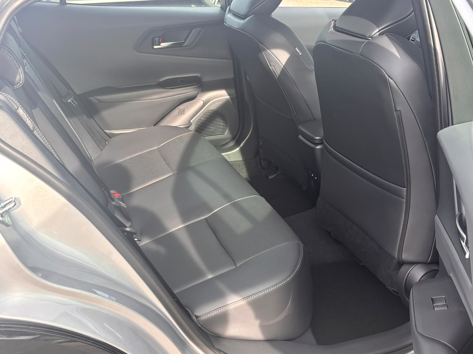 TOYOTA Prius 2,0 VVT-i Plug-in Hybrid Premium-image-12