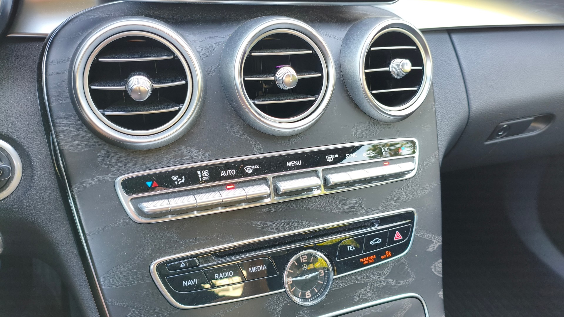 MERCEDES-BENZ C 200 Swiss Star Edition Avantgarde 7G-Tronic-image-14