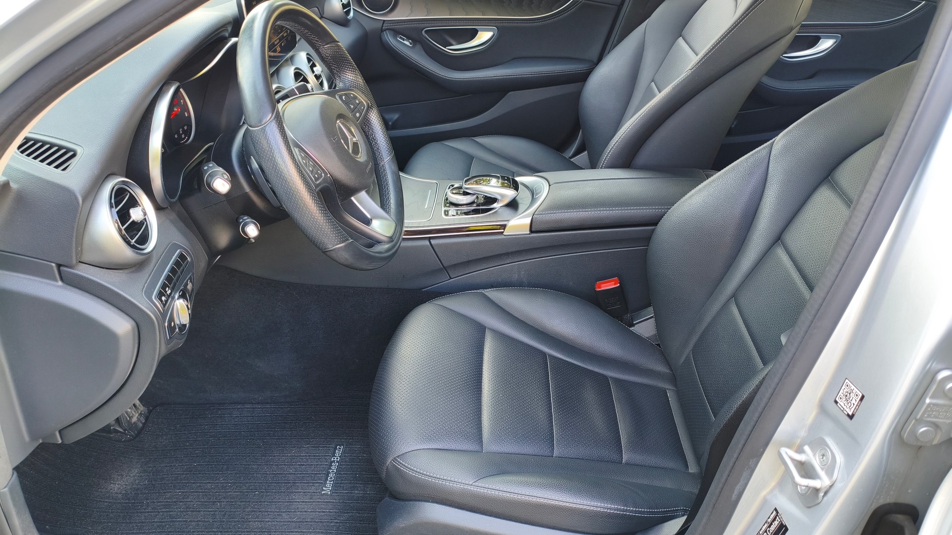 MERCEDES-BENZ C 200 Swiss Star Edition Avantgarde 7G-Tronic-image-8