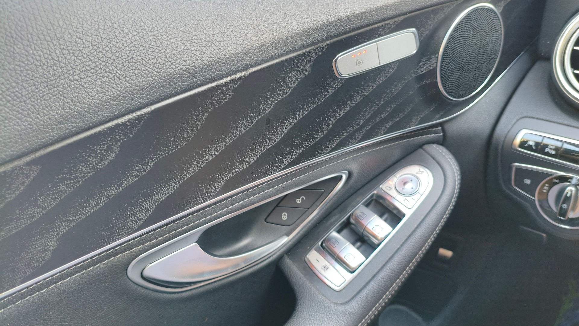 MERCEDES-BENZ C 200 Swiss Star Edition Avantgarde 7G-Tronic-image-15