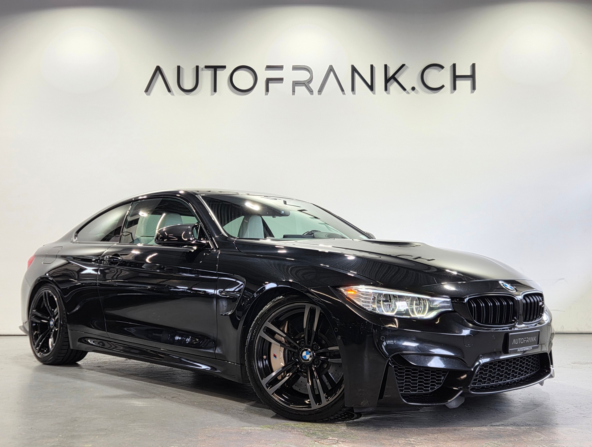 BMW M4 Coupé-image-2