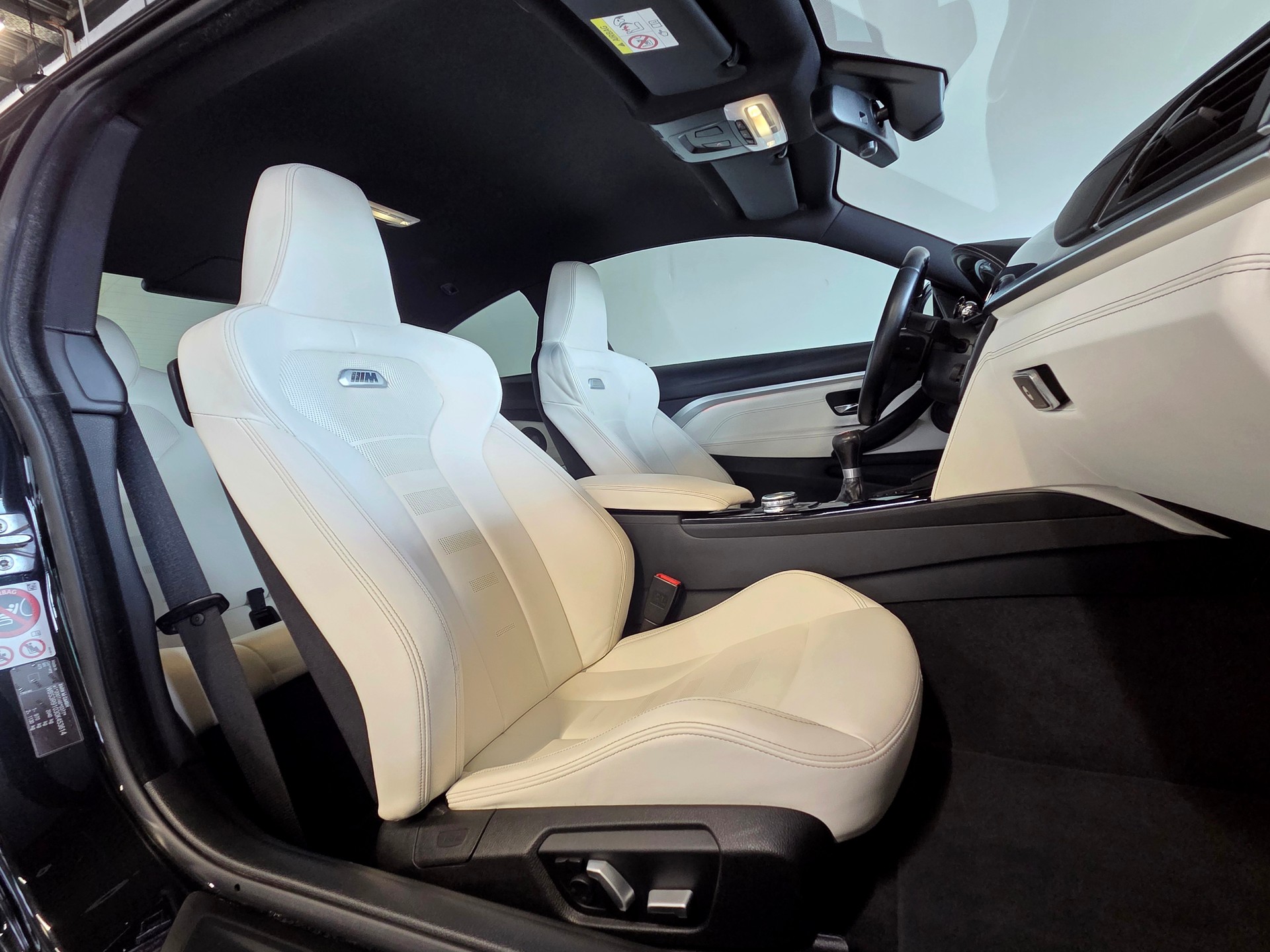 BMW M4 Coupé-image-5