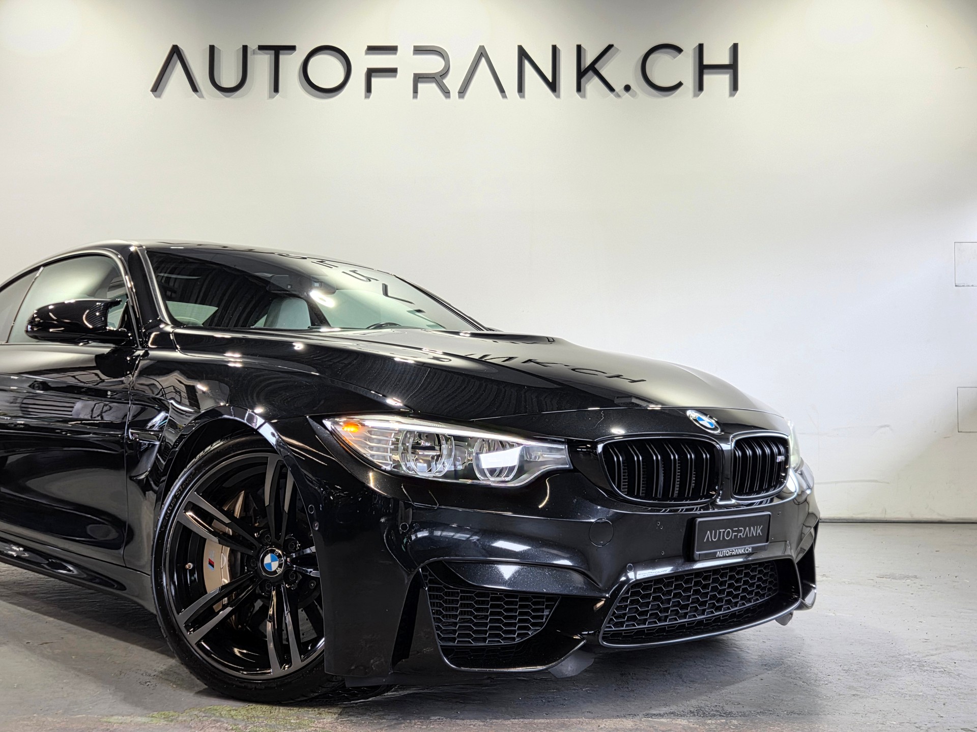 BMW M4 Coupé-image-3