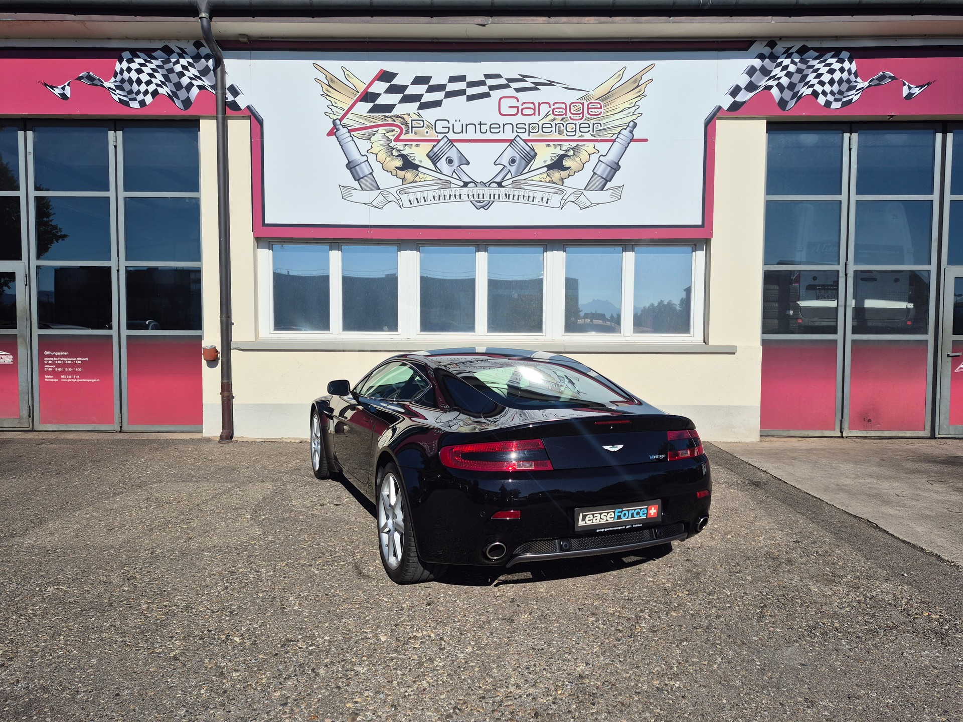 ASTON MARTIN V8 Vantage 4.3 Sportshift-image-5
