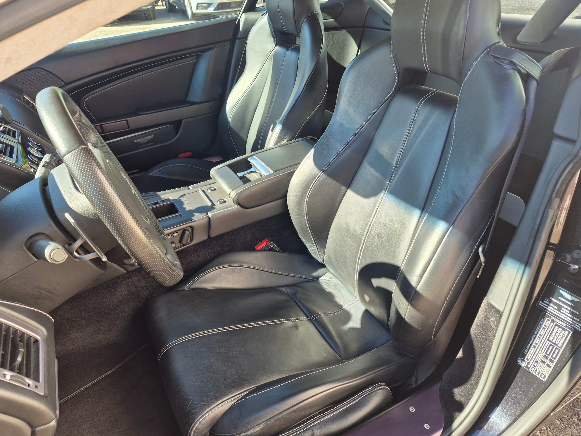 ASTON MARTIN V8 Vantage 4.3 Sportshift-image-12