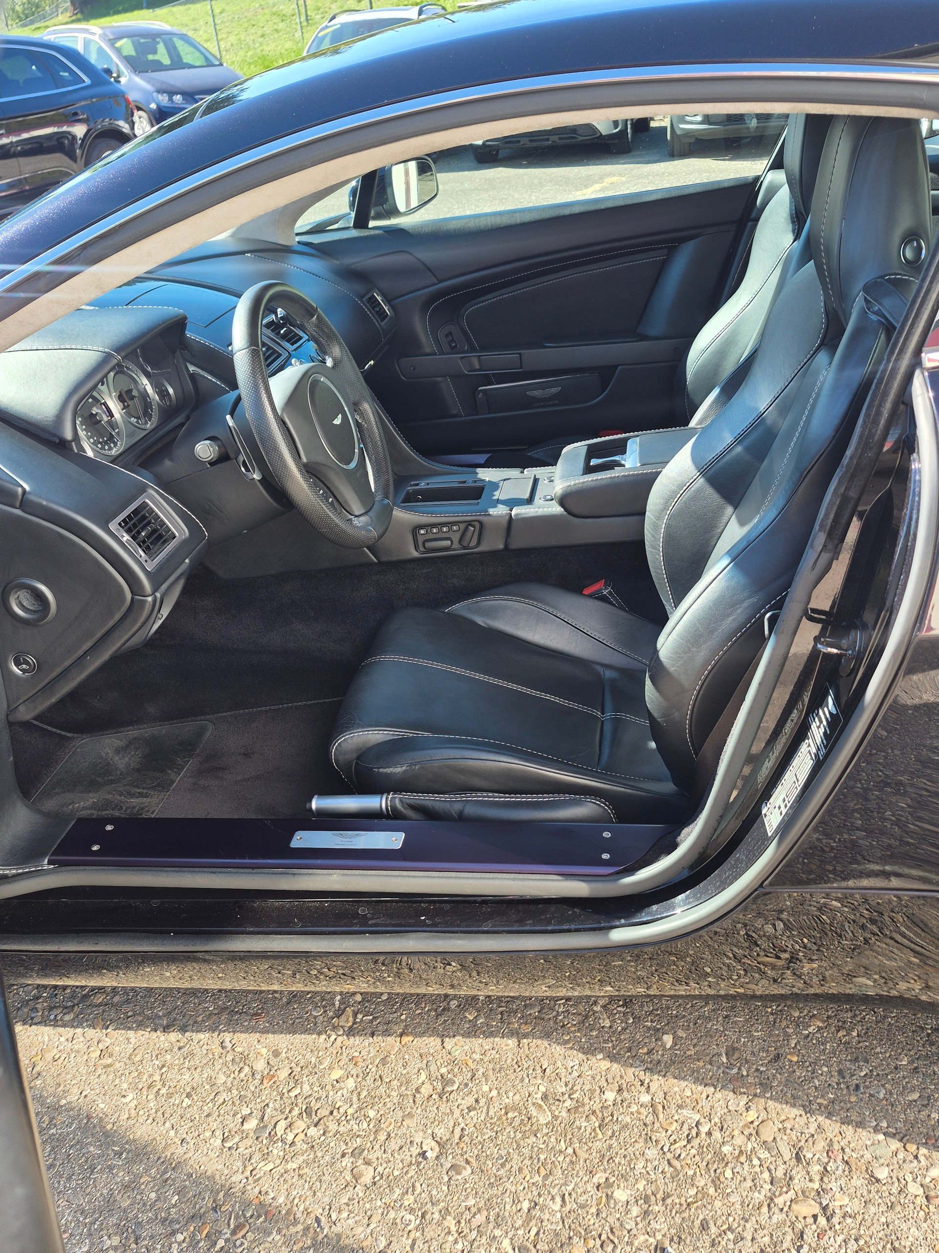 ASTON MARTIN V8 Vantage 4.3 Sportshift-image-11