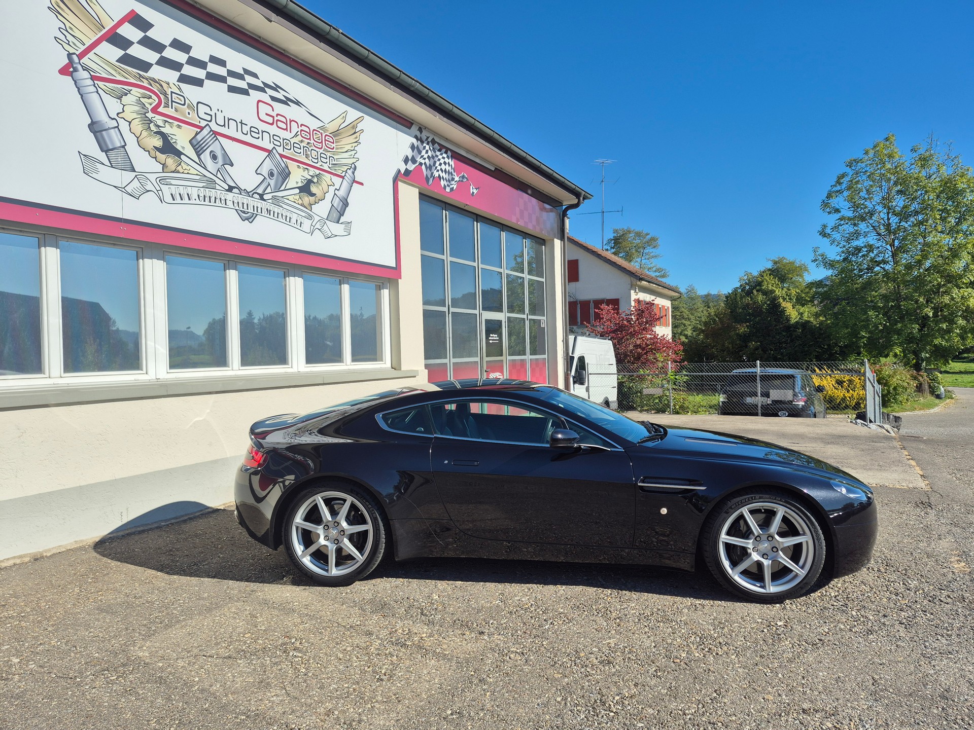 ASTON MARTIN V8 Vantage 4.3 Sportshift-image-2