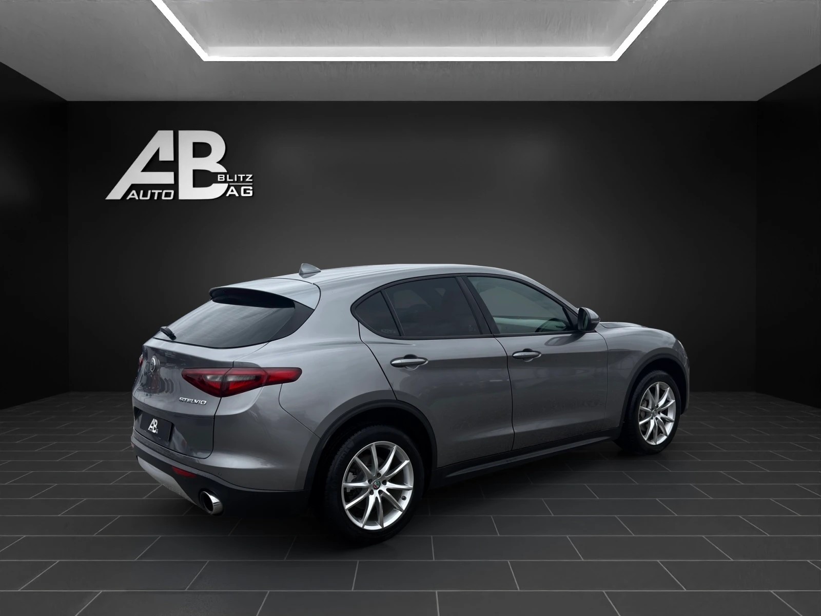 ALFA ROMEO Stelvio 2.0 Super Q4 Automatic-image-4