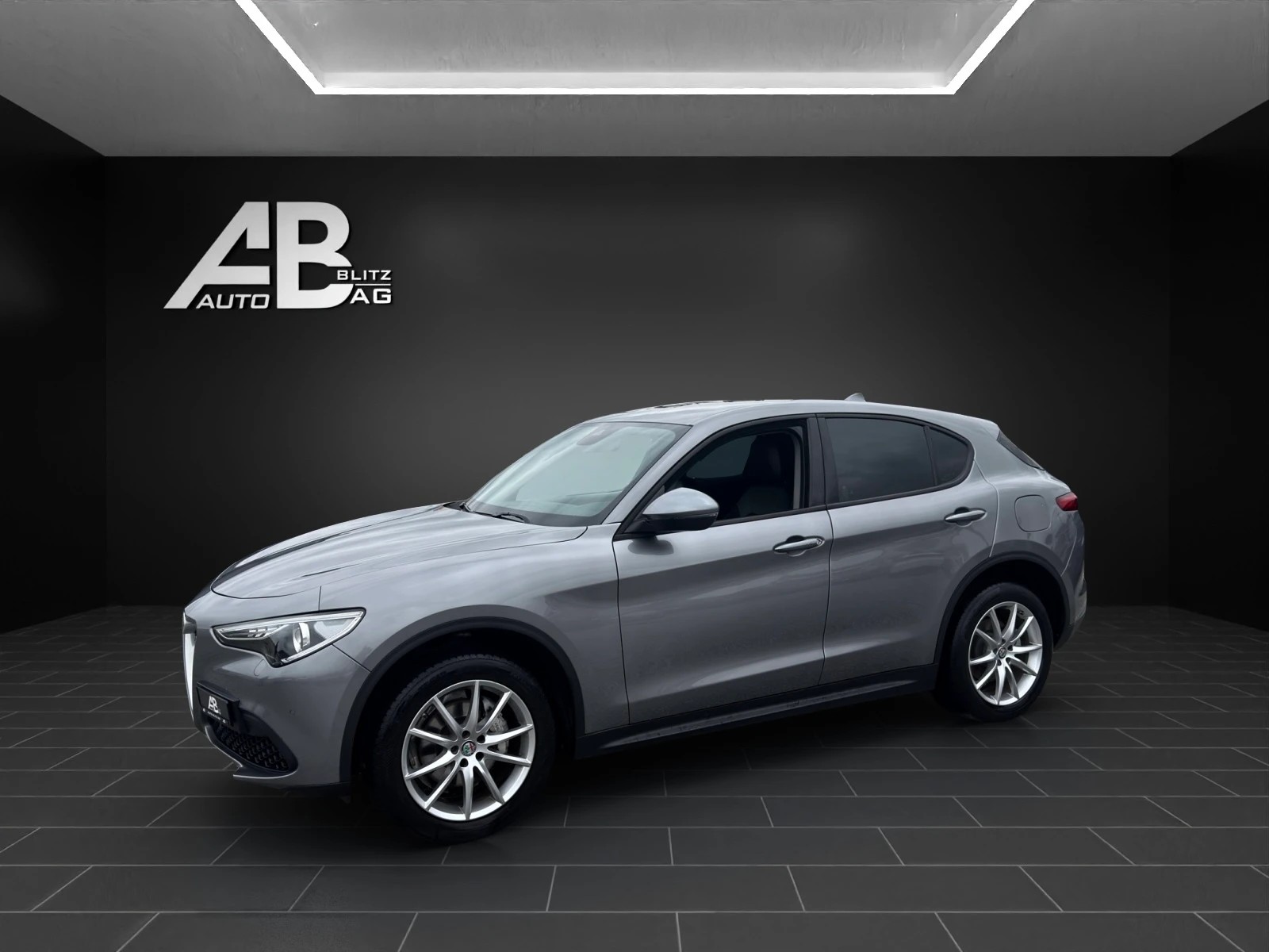ALFA ROMEO Stelvio 2.0 Super Q4 Automatic-image-1