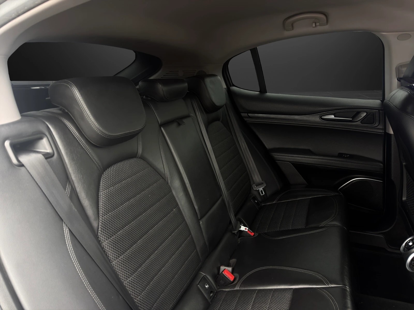 ALFA ROMEO Stelvio 2.0 Super Q4 Automatic-image-14