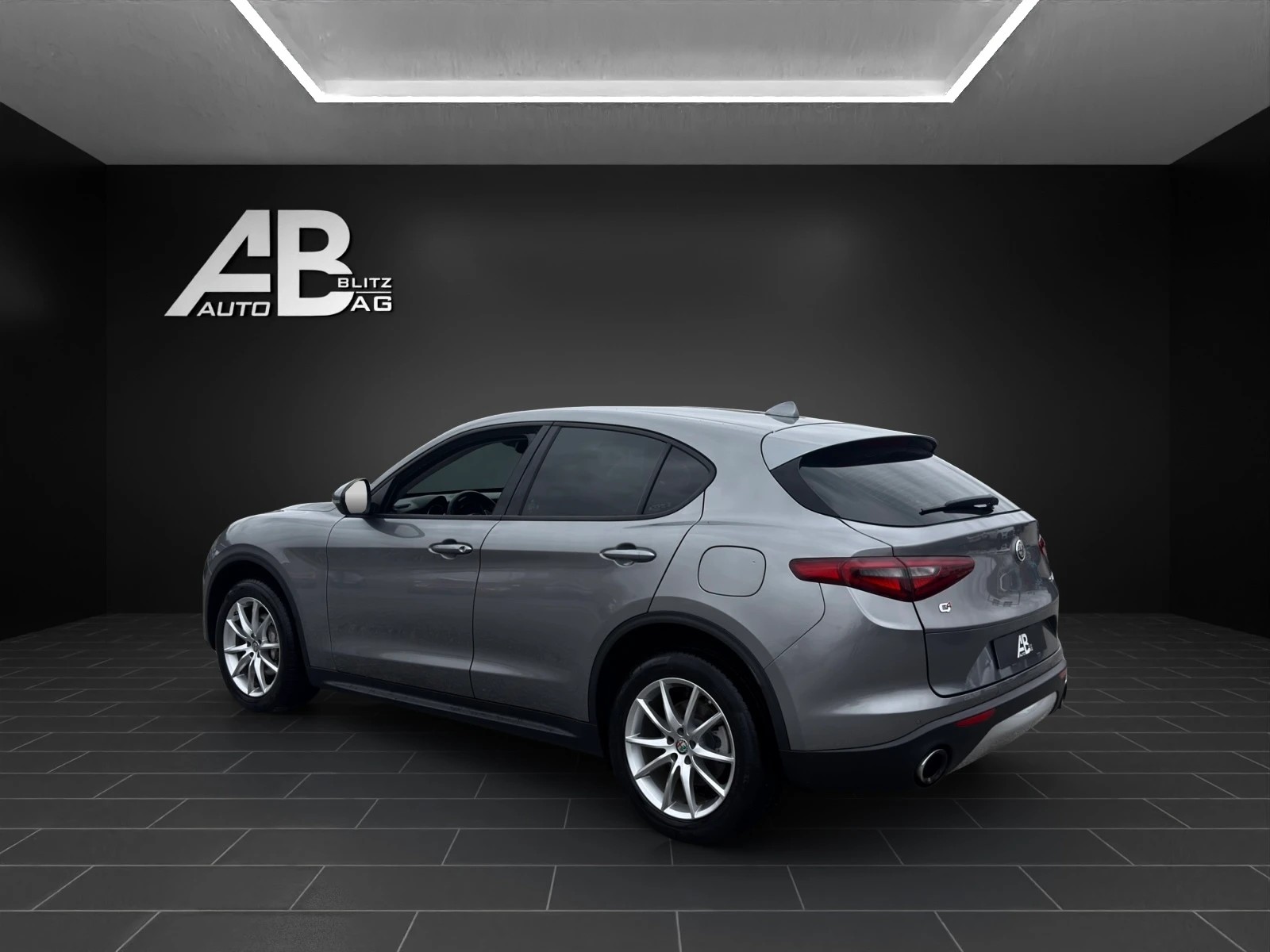 ALFA ROMEO Stelvio 2.0 Super Q4 Automatic-image-2