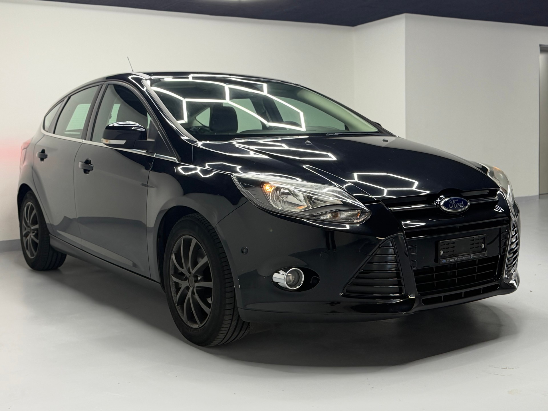 FORD Focus 1.6 SCTi Titanium-image-2