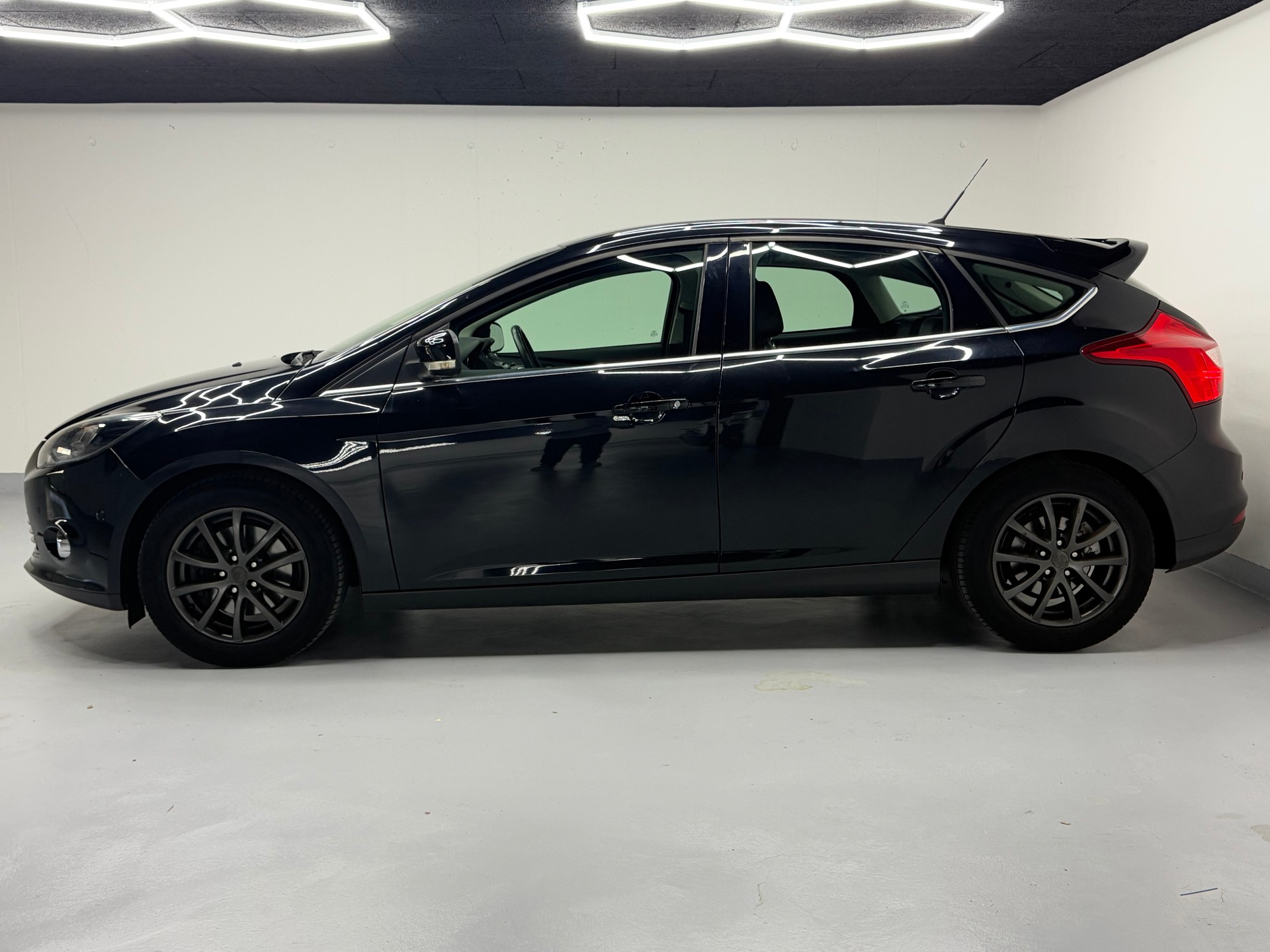 FORD Focus 1.6 SCTi Titanium-image-7