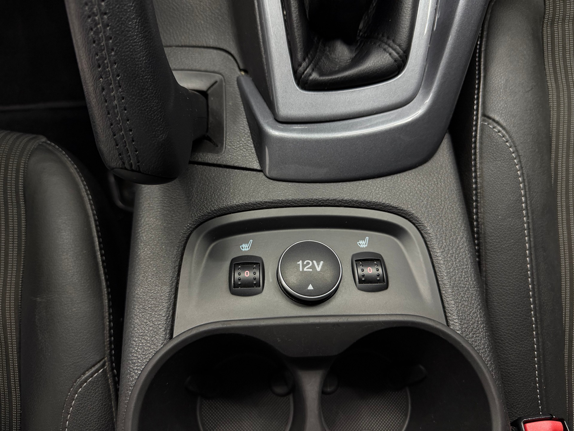FORD Focus 1.6 SCTi Titanium-image-17