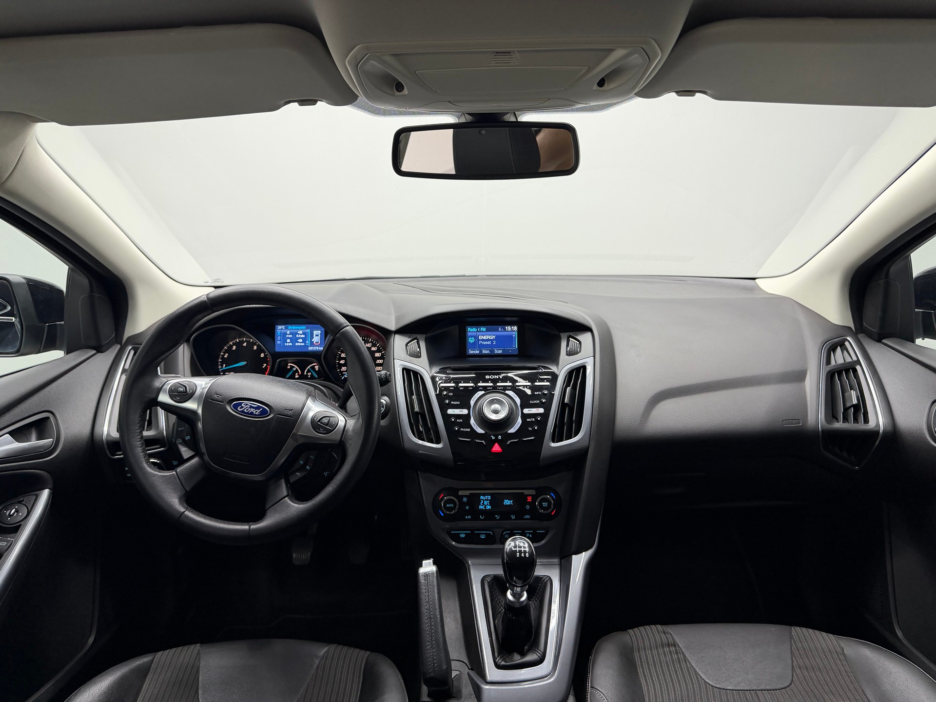 FORD Focus 1.6 SCTi Titanium-image-10