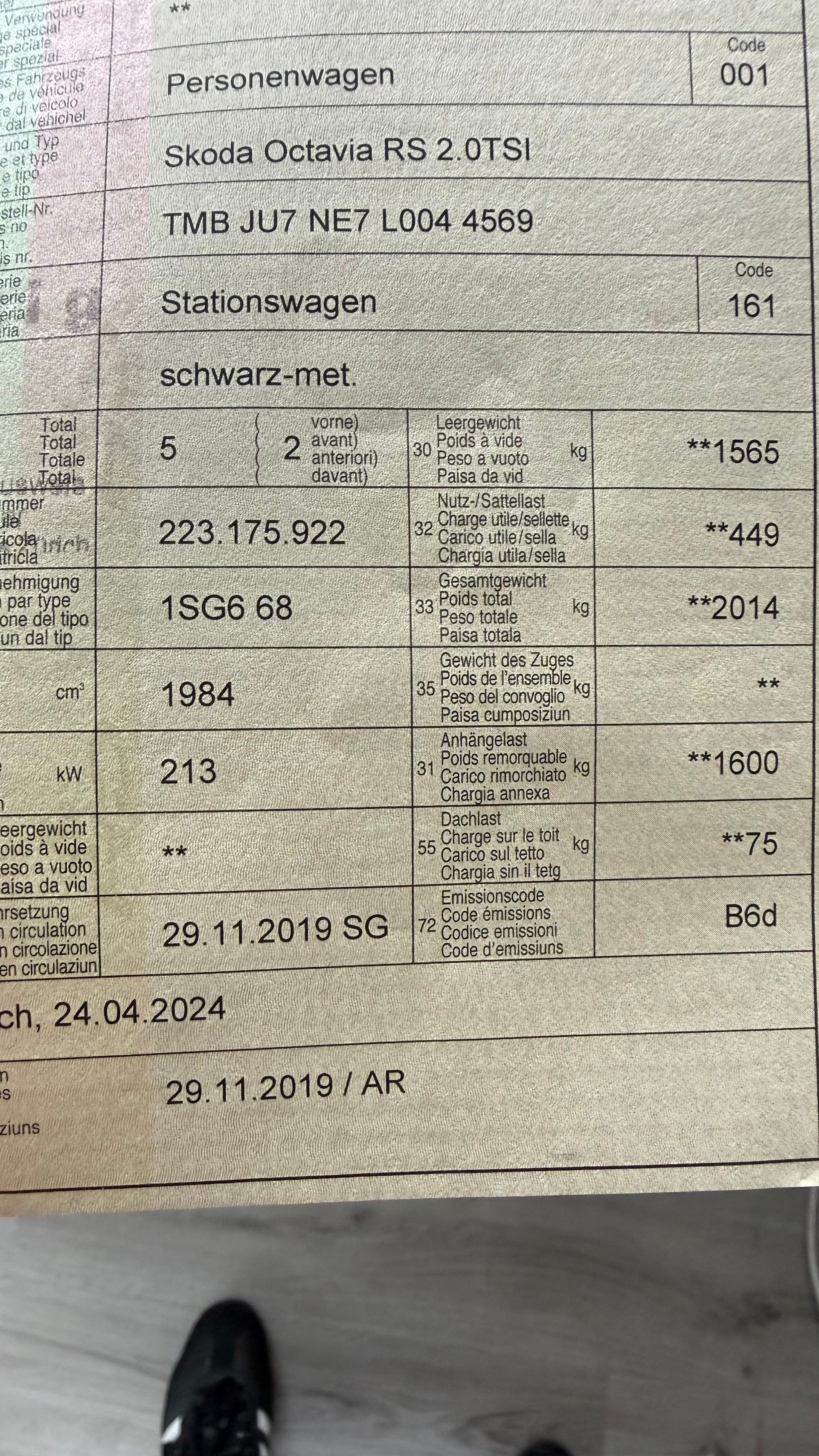 SKODA Octavia Combi 2.0 TSI RS DSG-image-8