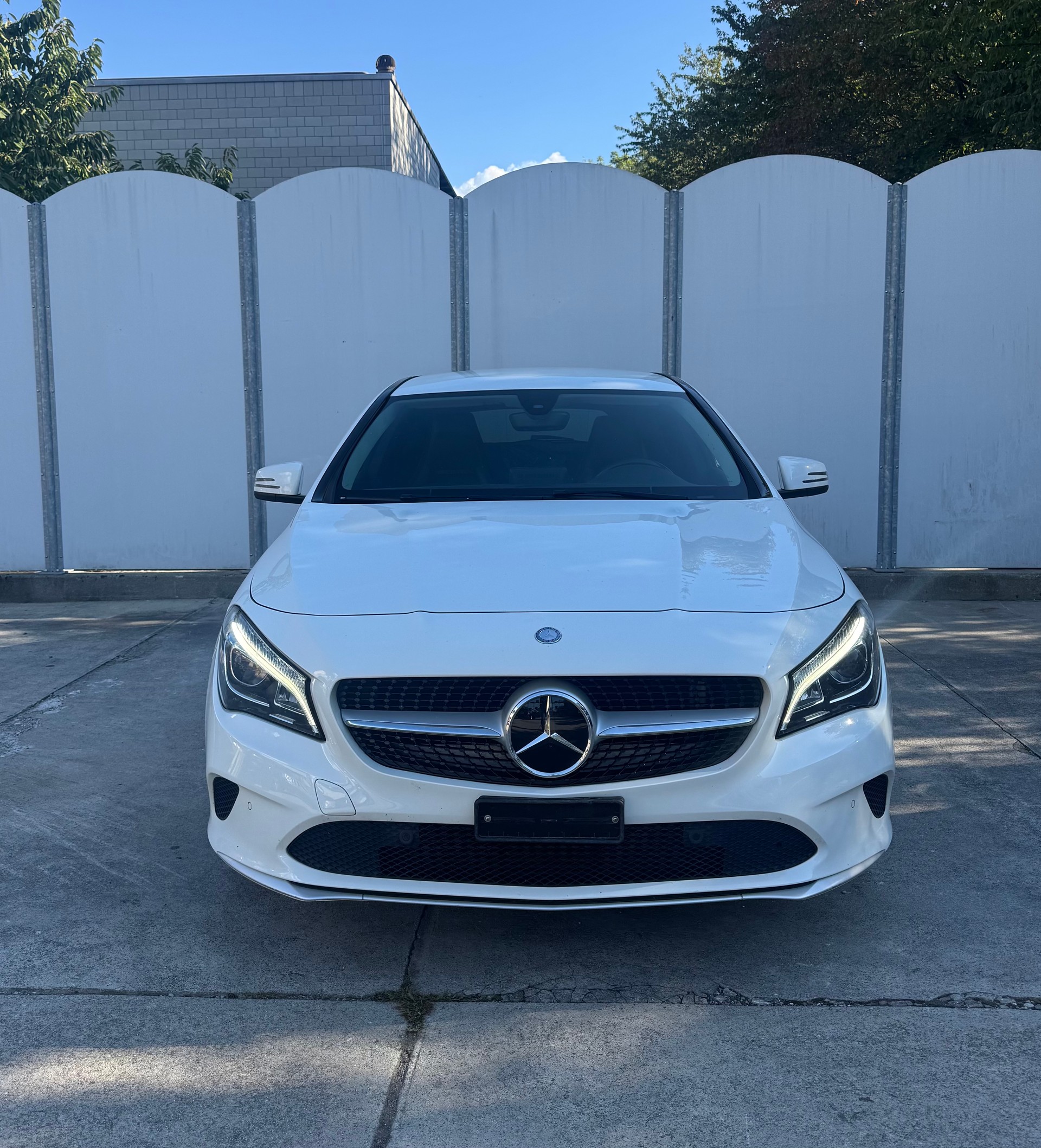 MERCEDES-BENZ CLA 200 d Swiss Star 4m-image-2