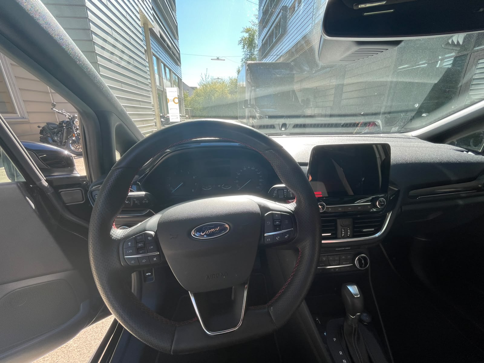 FORD Fiesta 1.0 SCTi MHEV ST Line X Automat-image-10