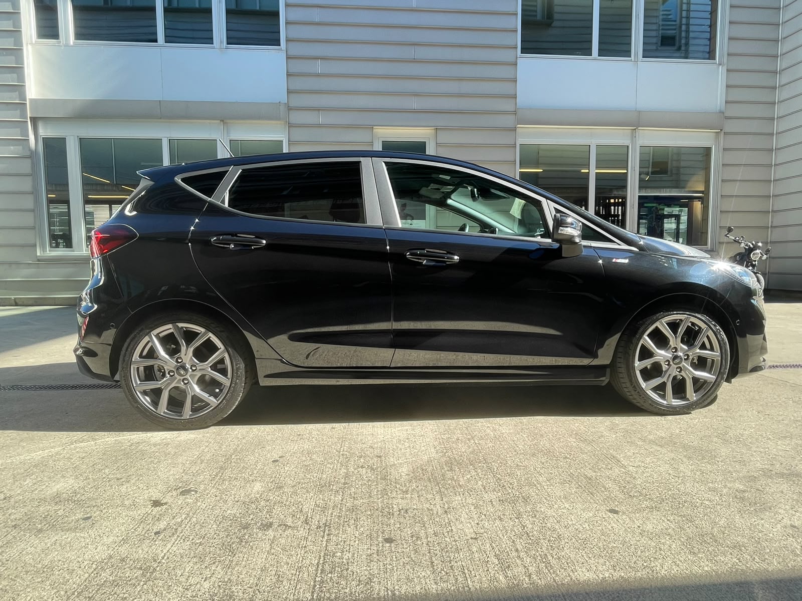 FORD Fiesta 1.0 SCTi MHEV ST Line X Automat-image-5
